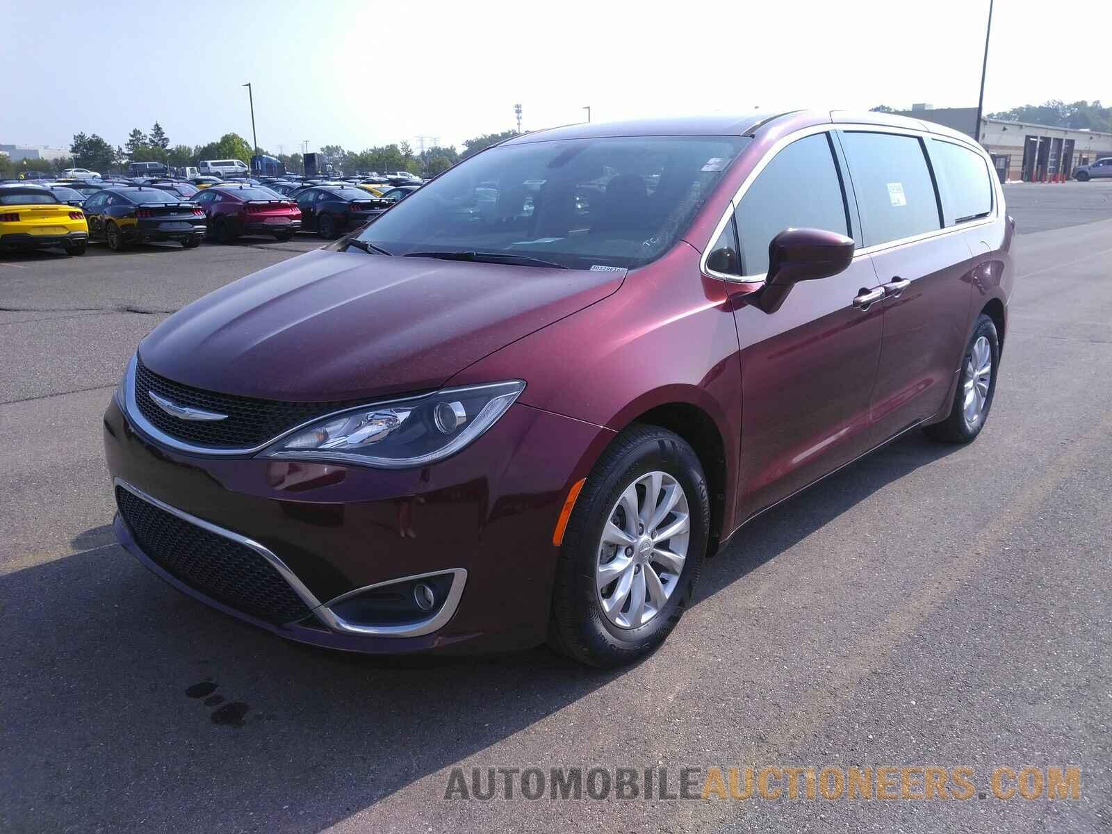 2C4RC1FG7JR262081 Chrysler Pacifica 2018