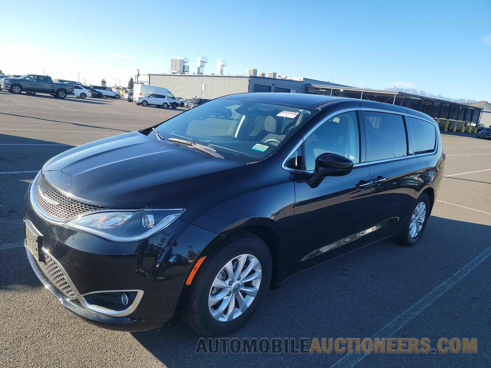 2C4RC1FG8JR278533 Chrysler Pacifica 2018