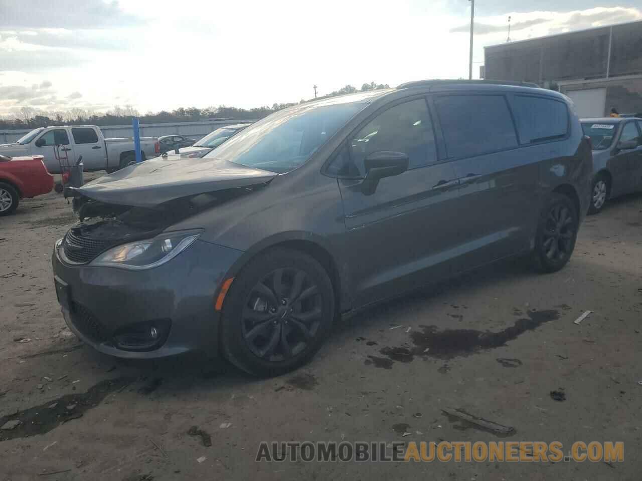 2C4RC1FG8JR351805 CHRYSLER PACIFICA 2018