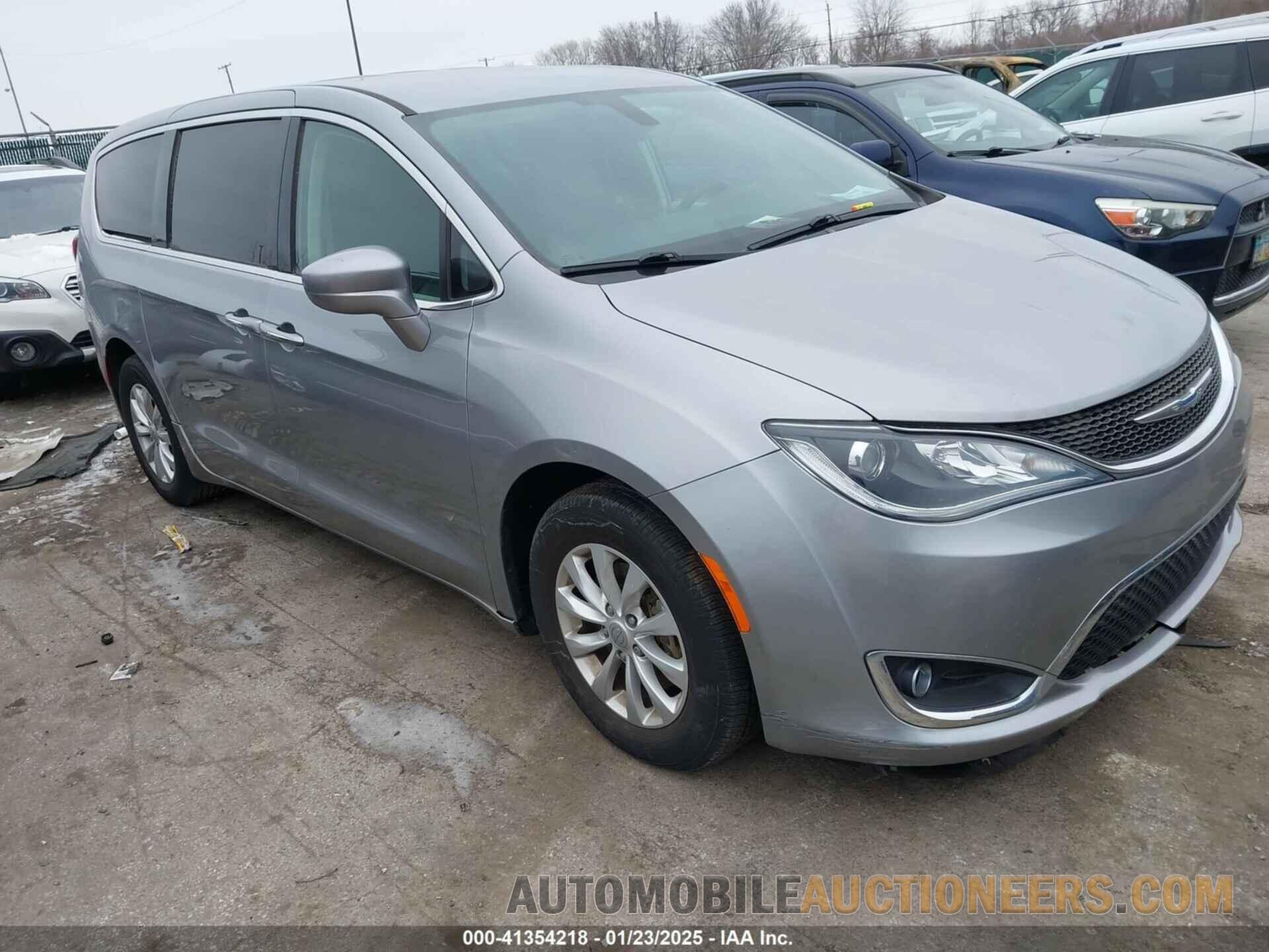 2C4RC1FG9JR279285 CHRYSLER PACIFICA 2018