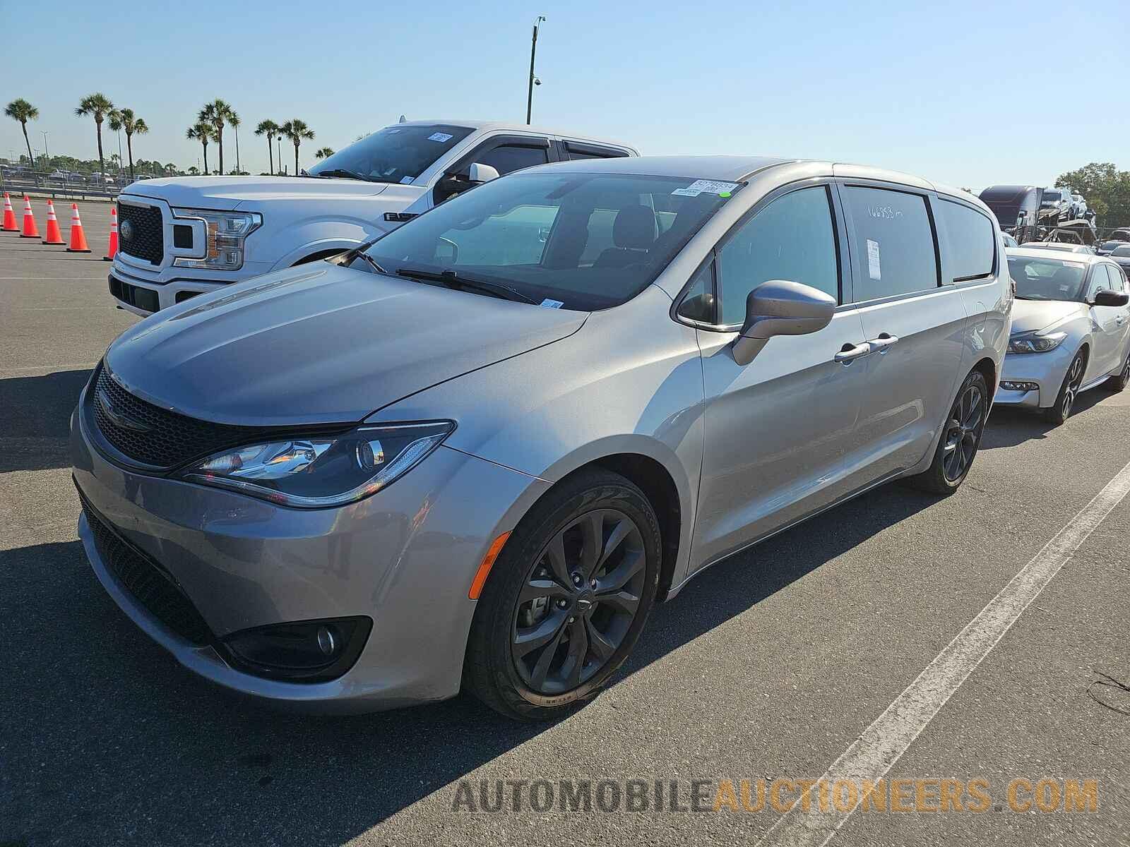 2C4RC1FG9JR334172 Chrysler Pacifica 2018