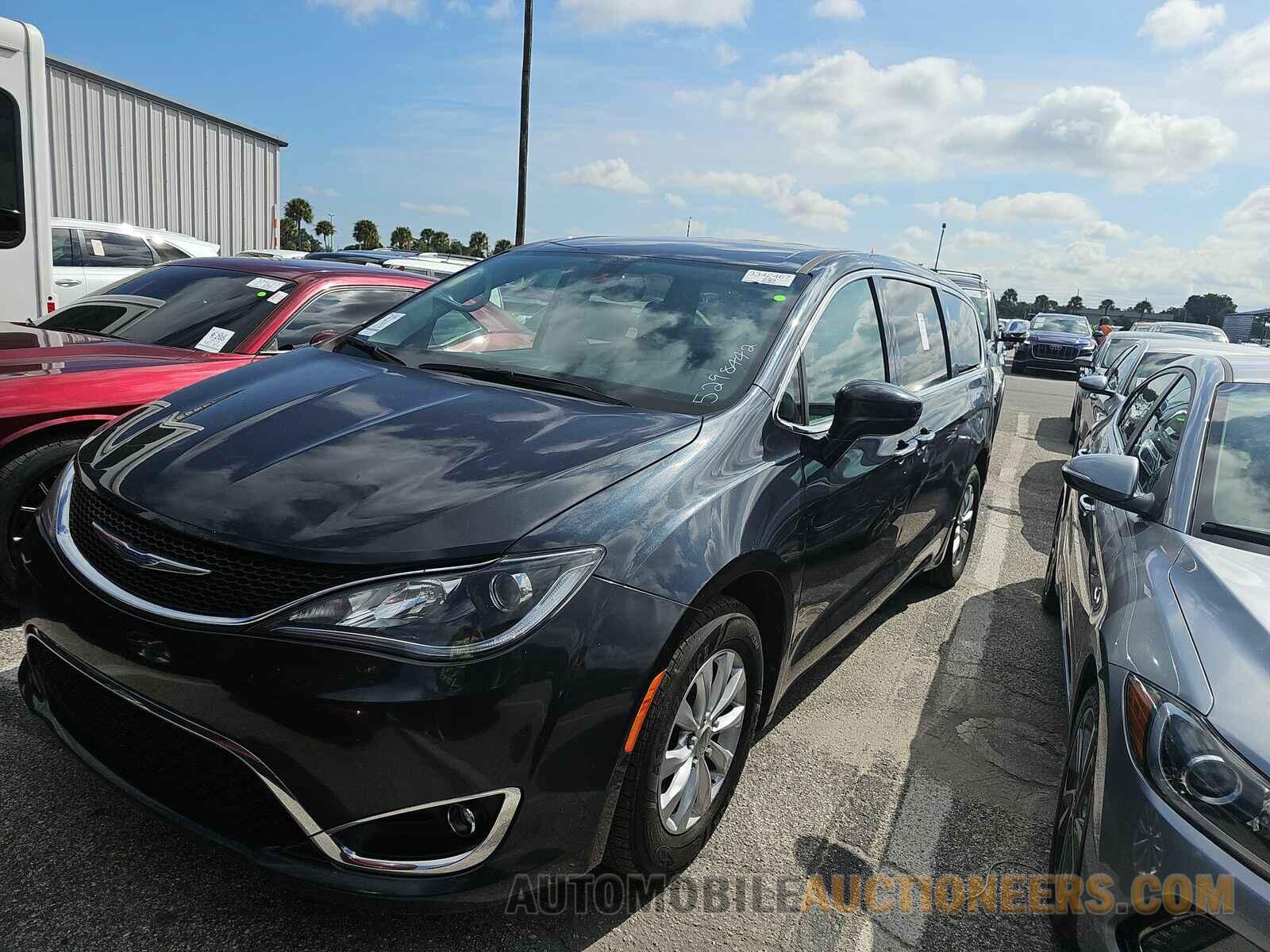 2C4RC1FG9LR136730 Chrysler Pacifica 2020