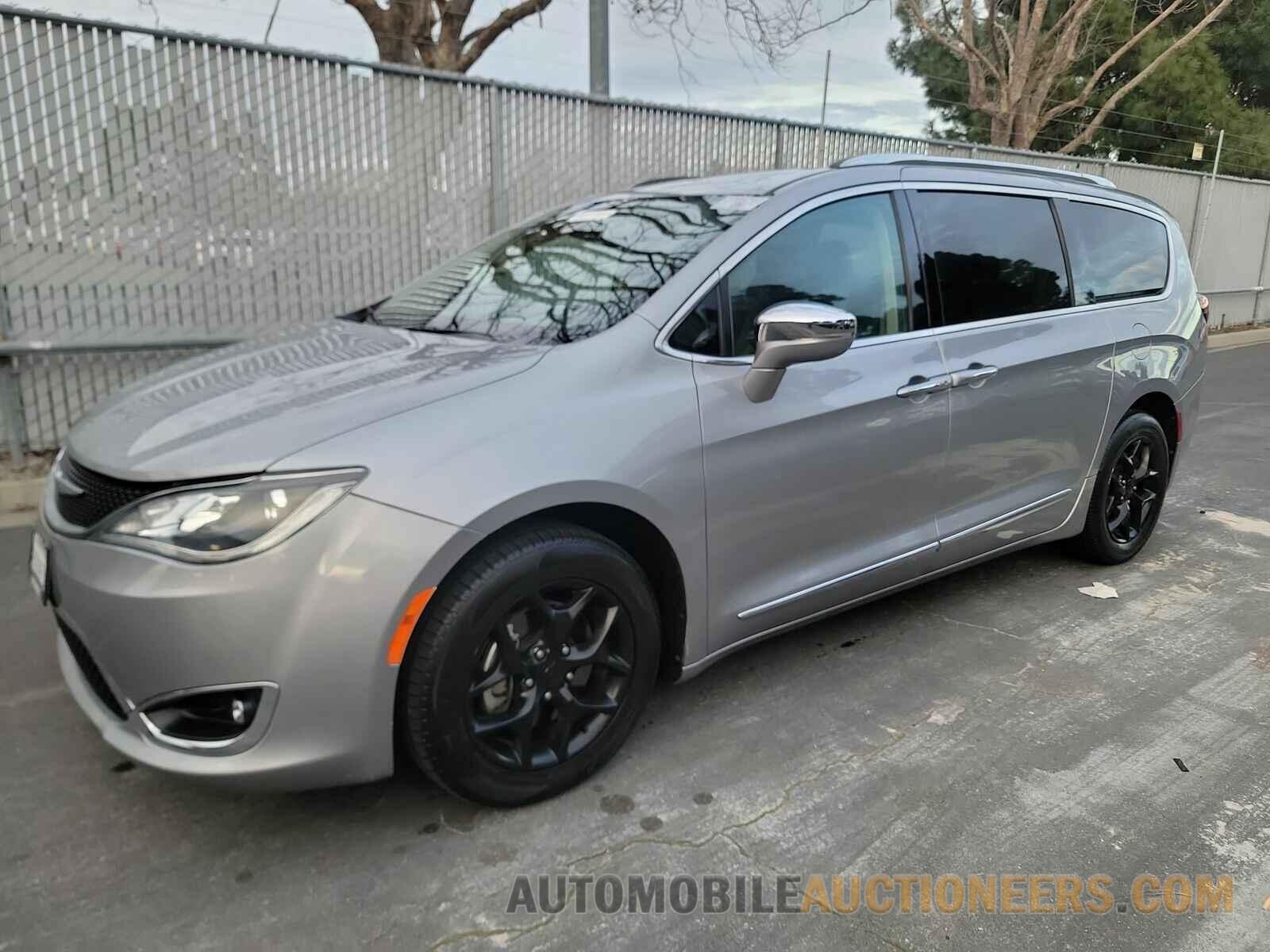 2C4RC1GG3JR320413 Chrysler Pacifica 2018