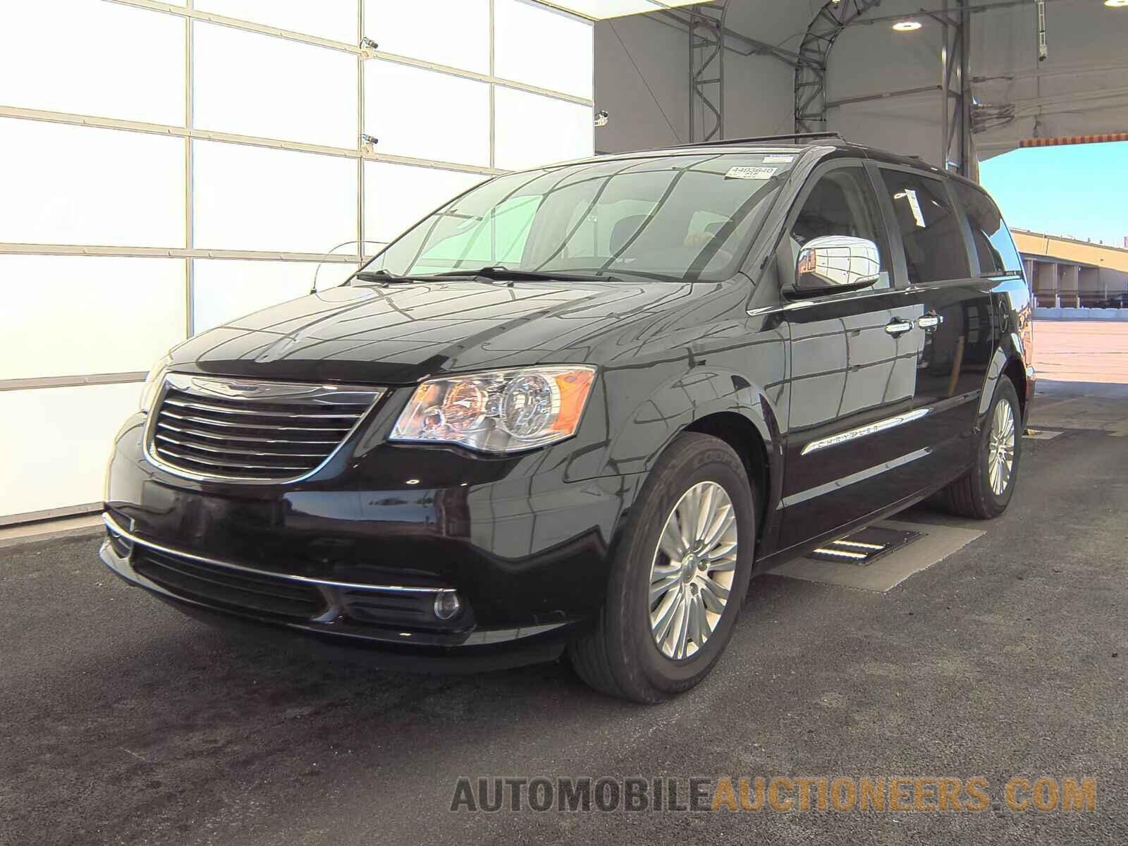 2C4RC1JG4FR698675 Chrysler Town &amp; Country 2015