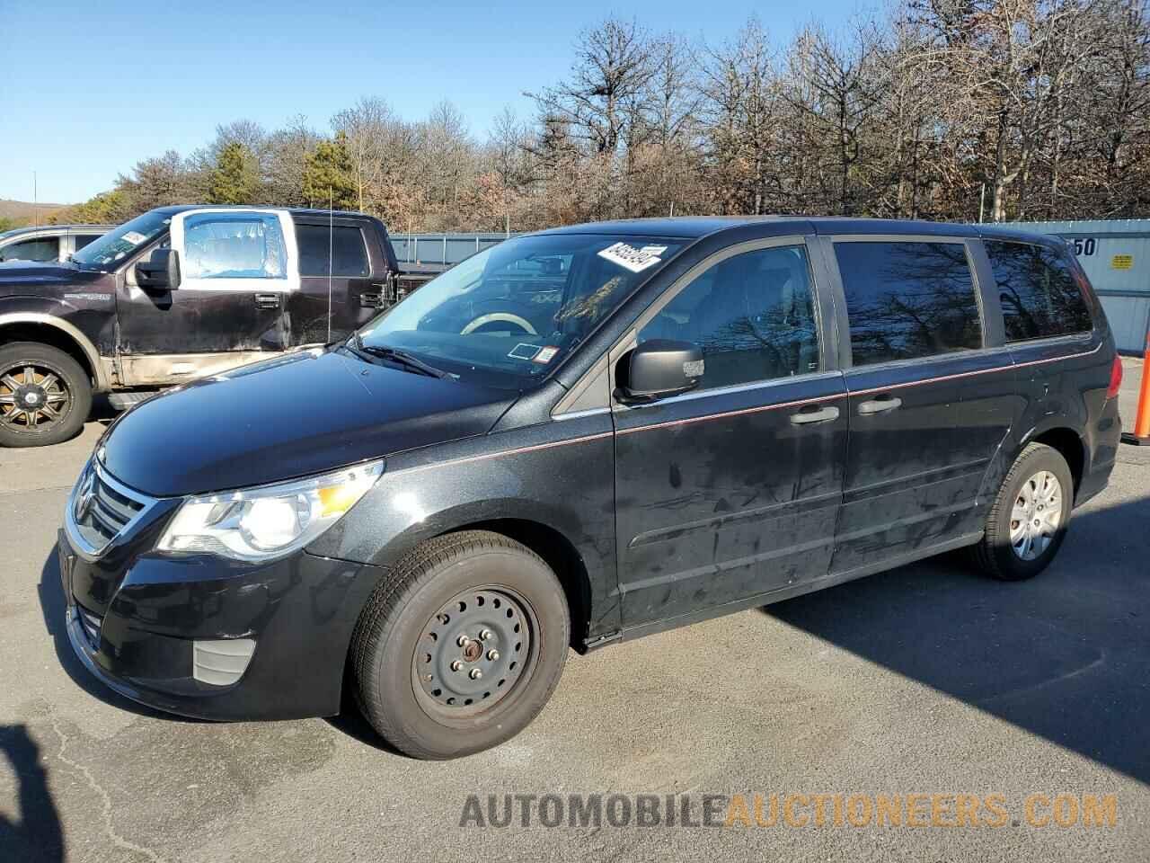 2C4RVAAG8CR240269 VOLKSWAGEN ROUTAN 2012