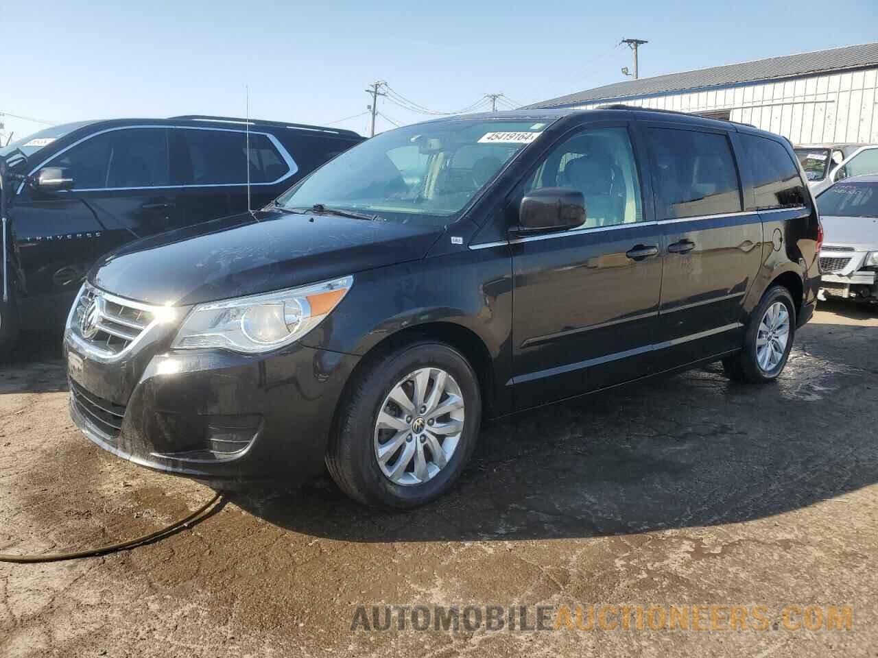 2C4RVABG3DR725533 VOLKSWAGEN ROUTAN 2013