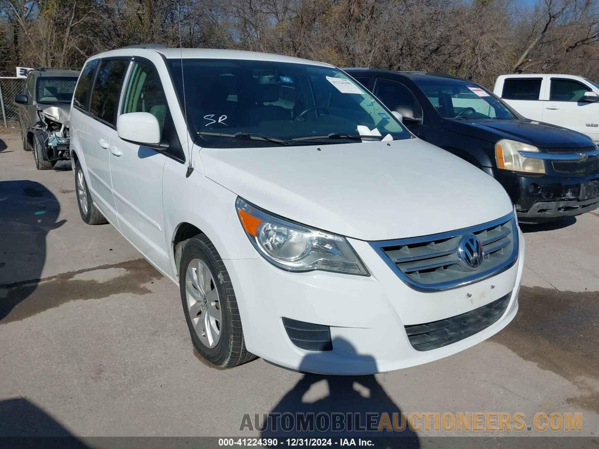 2C4RVABG8ER135247 VOLKSWAGEN ROUTAN 2014