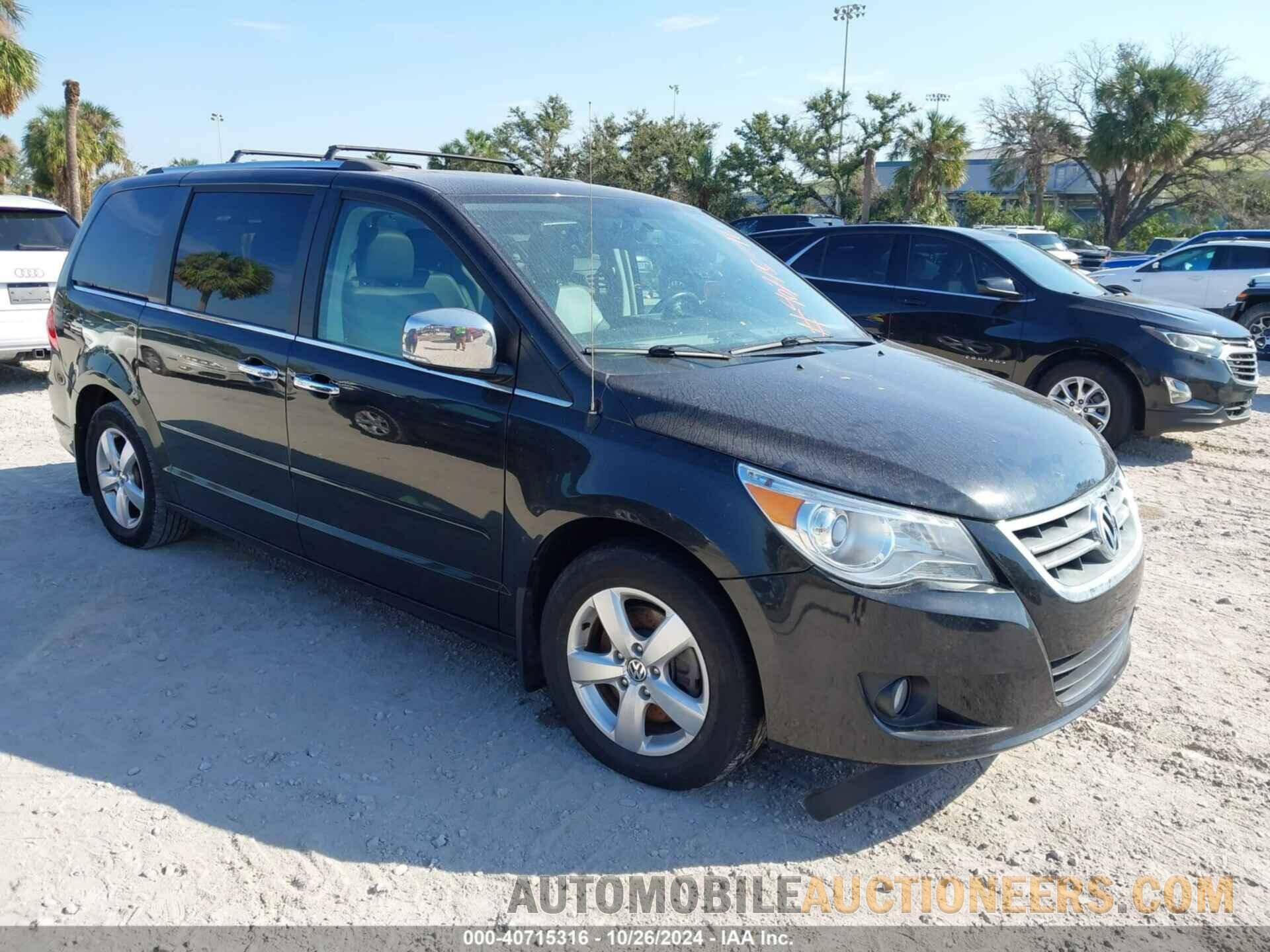 2C4RVADG8DR725282 VOLKSWAGEN ROUTAN 2013