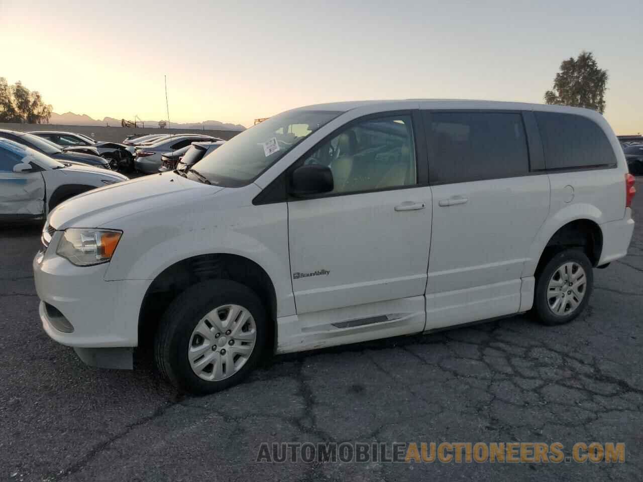 2C7WDGBG9JR216716 DODGE CARAVAN 2018