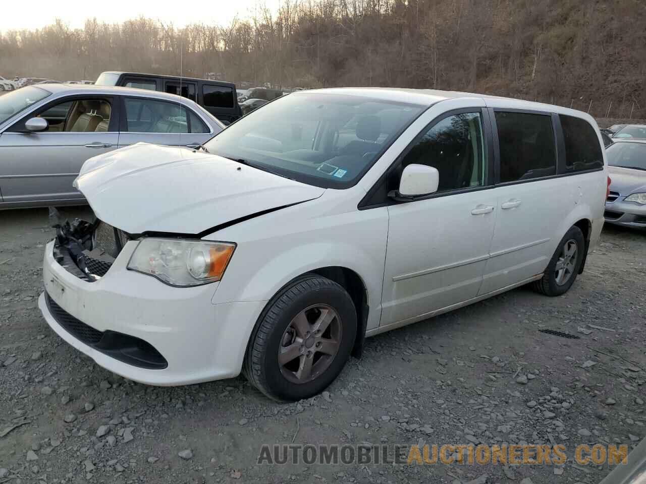 2D4RN3DG2BR615727 DODGE CARAVAN 2011