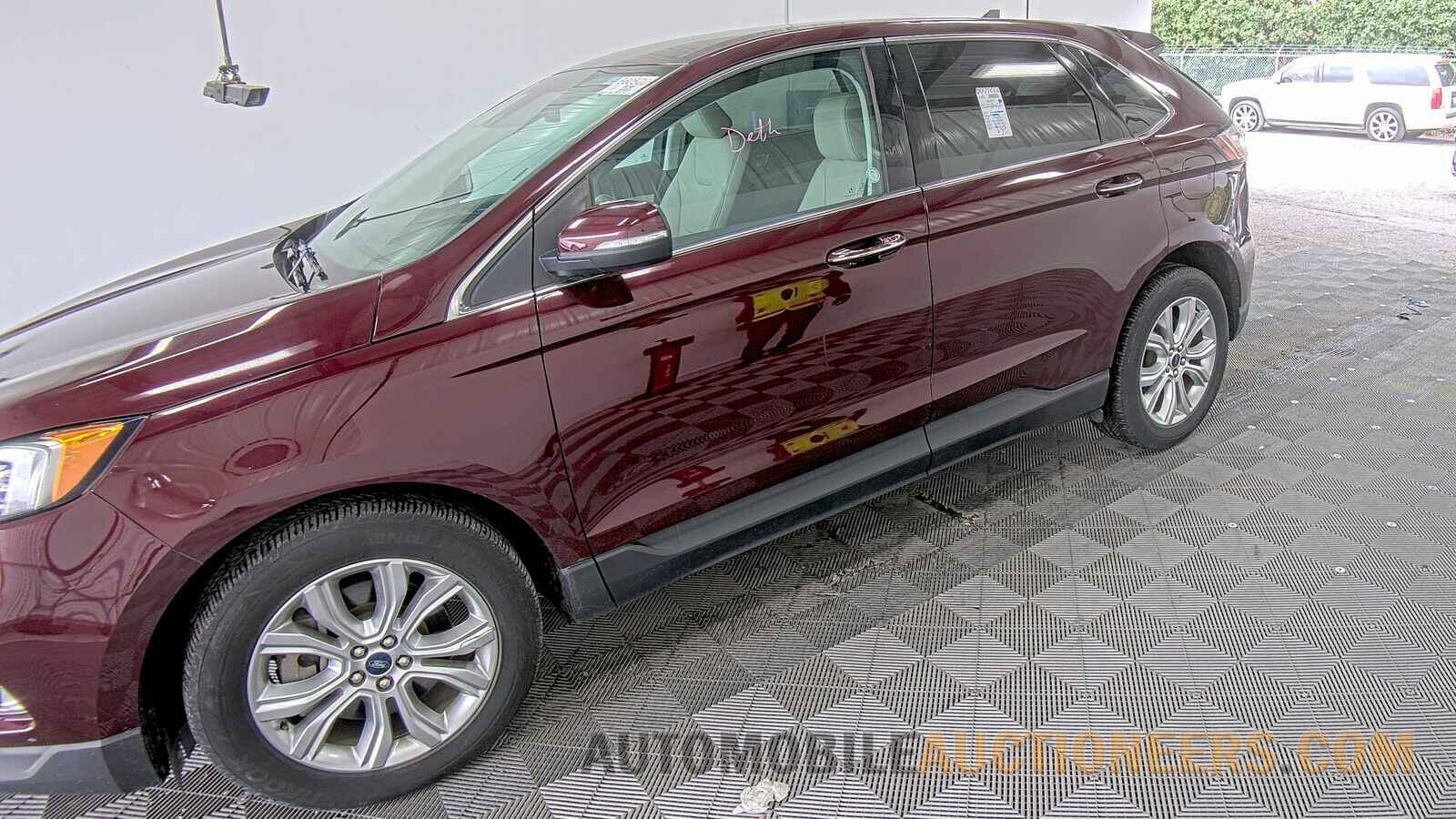 2FMPK3K91MBA21607 Ford Edge 2021