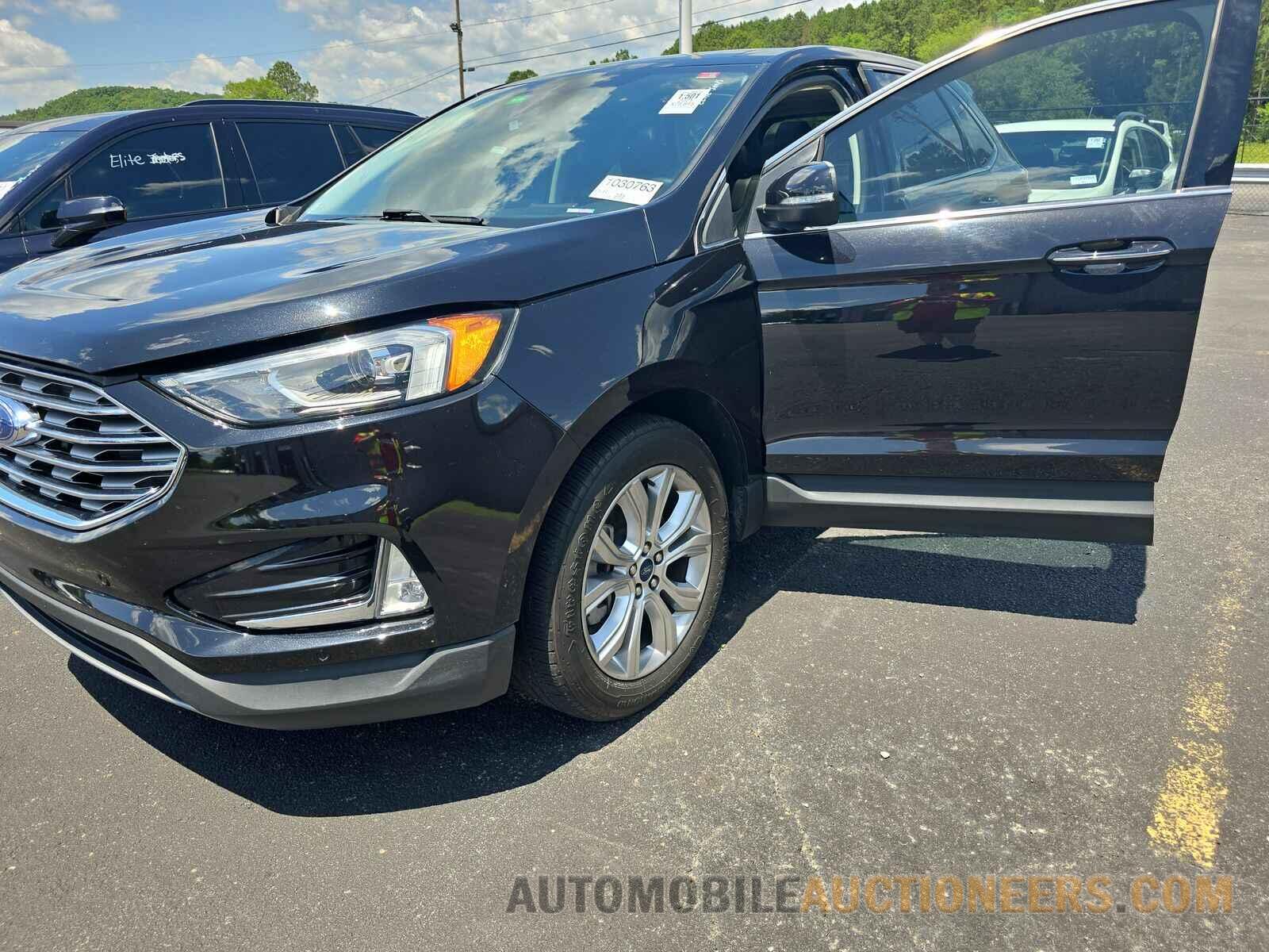 2FMPK3K93MBA11158 Ford Edge 2021