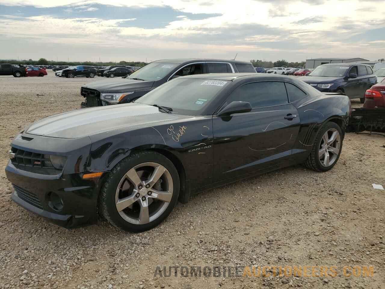 2G1FK1EJ8B9101865 CHEVROLET CAMARO 2011