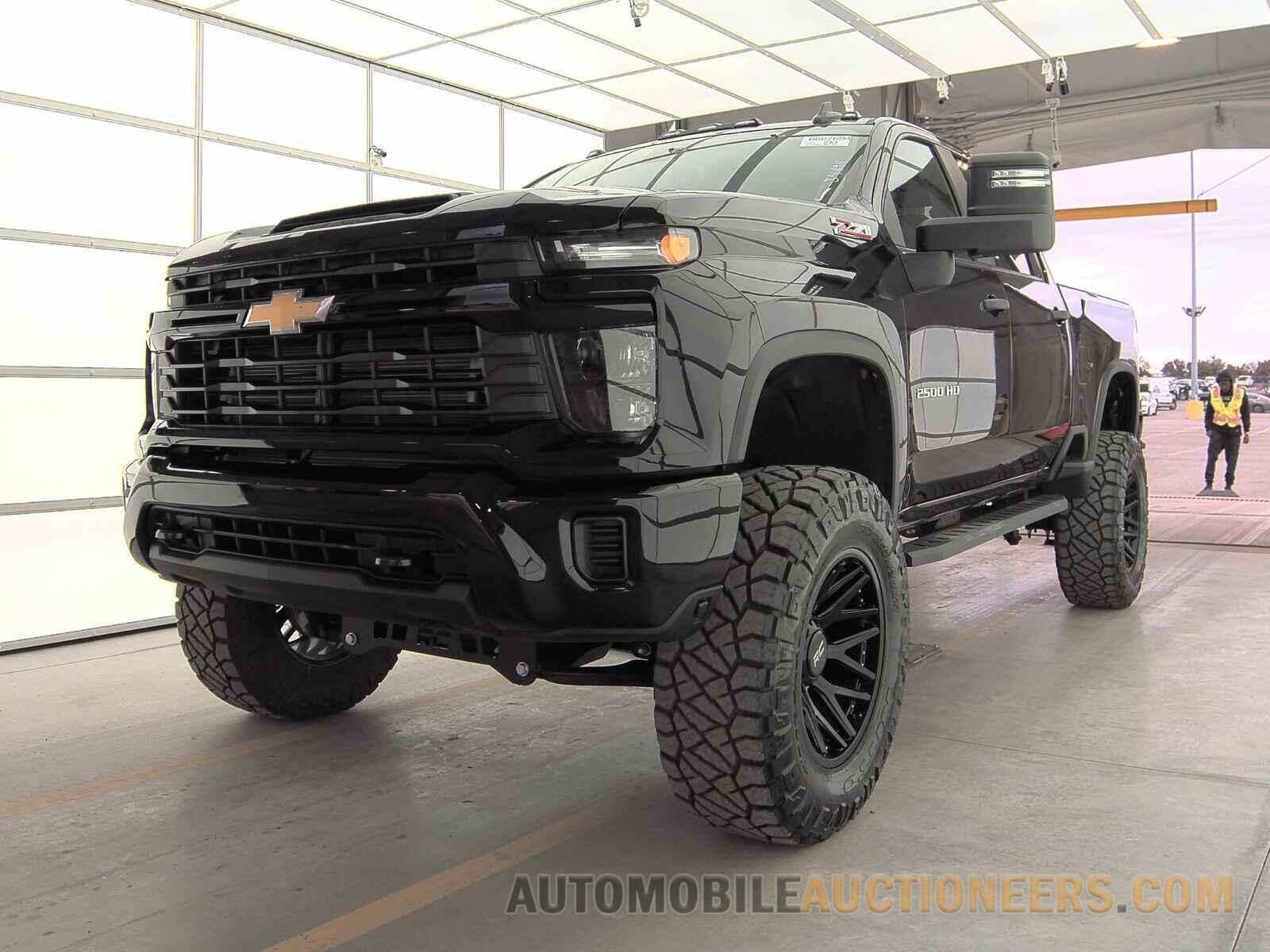 2GC4YMEY1R1133772 Chevrolet Silverado 2500HD 2024