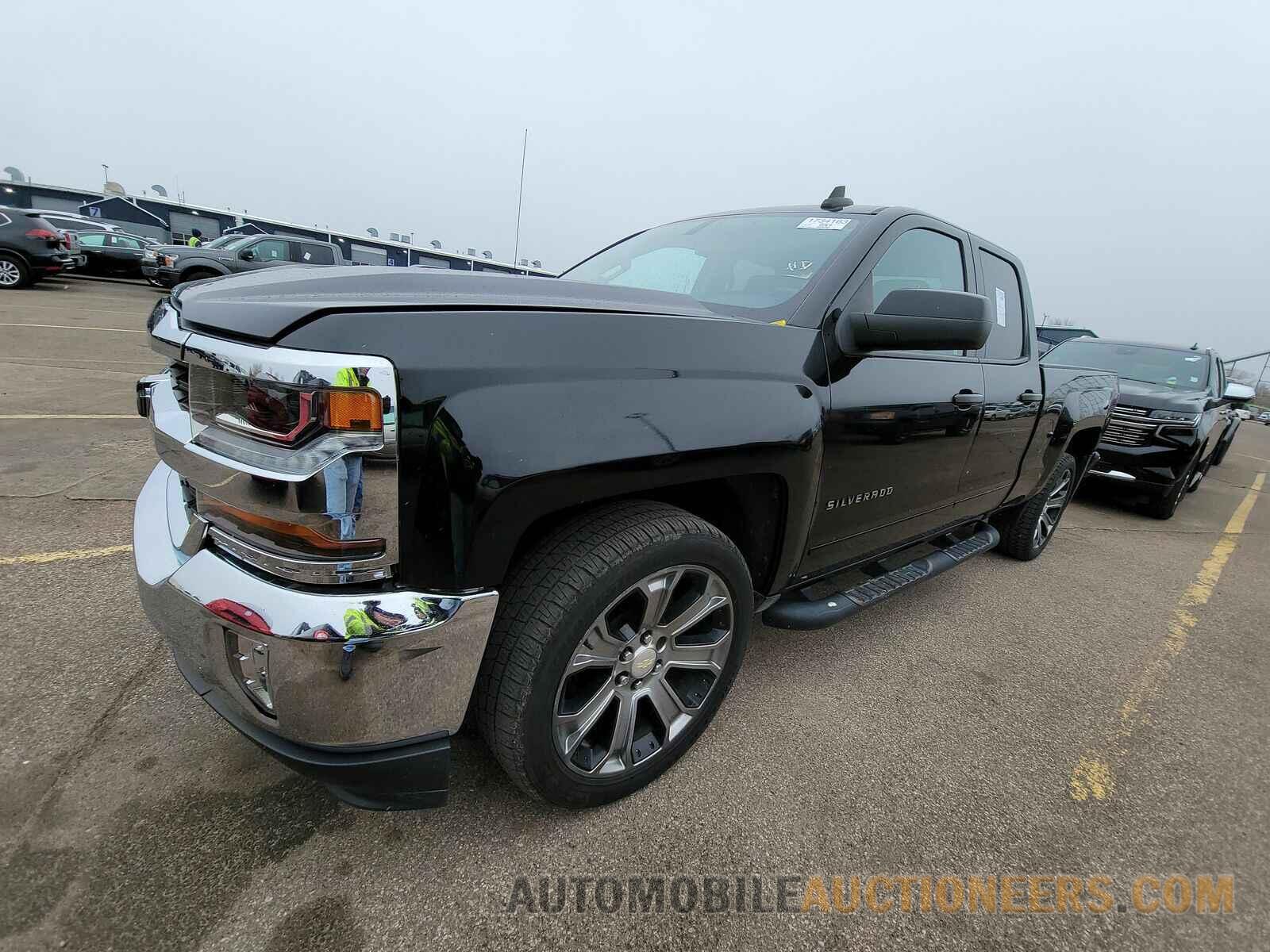 2GCVKREC2J1108634 Chevrolet Silverado 1500 2018