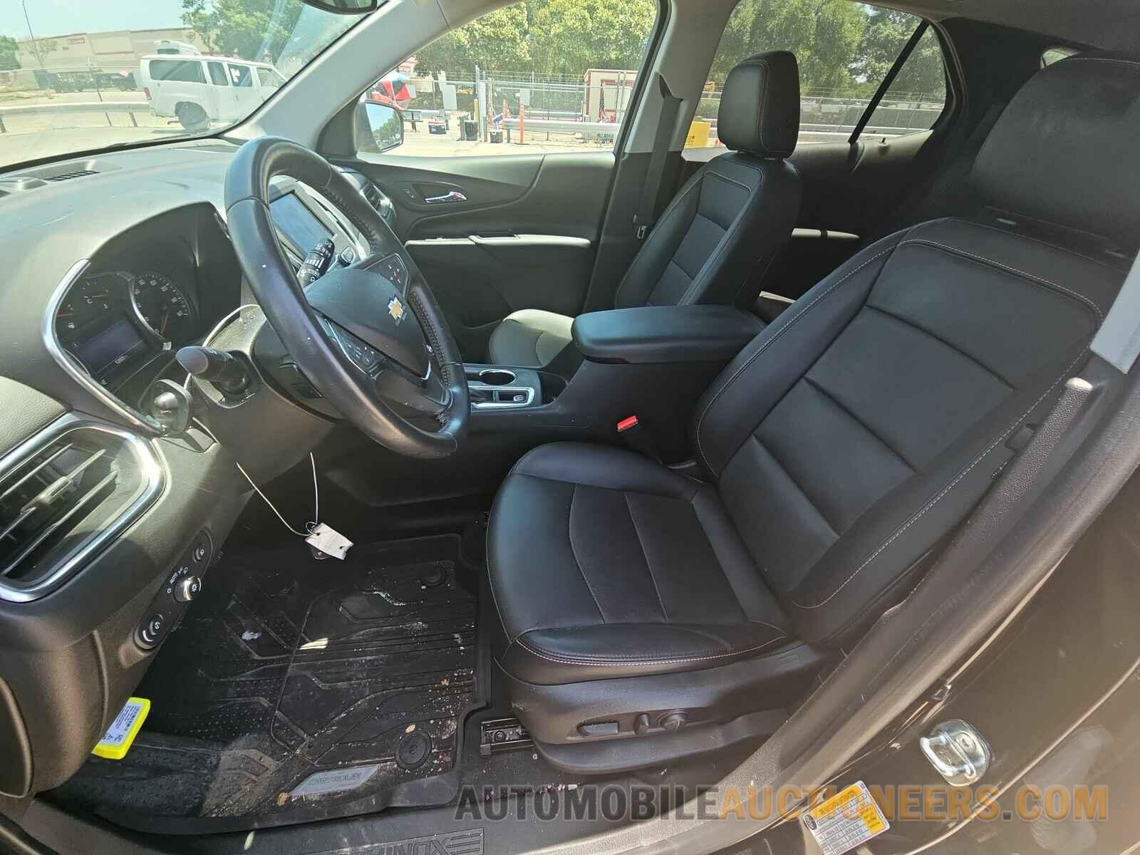 2GNAXUEV5M6147141 Chevrolet Equinox LT 2021