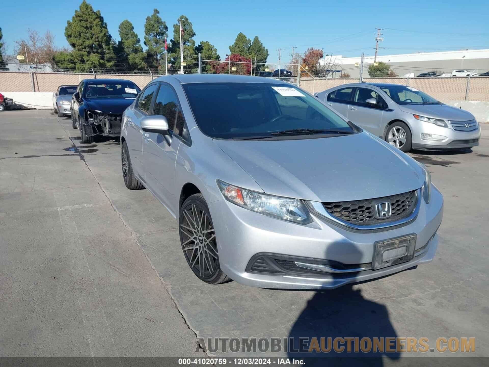 2HGFB2E50FH519799 HONDA CIVIC 2015