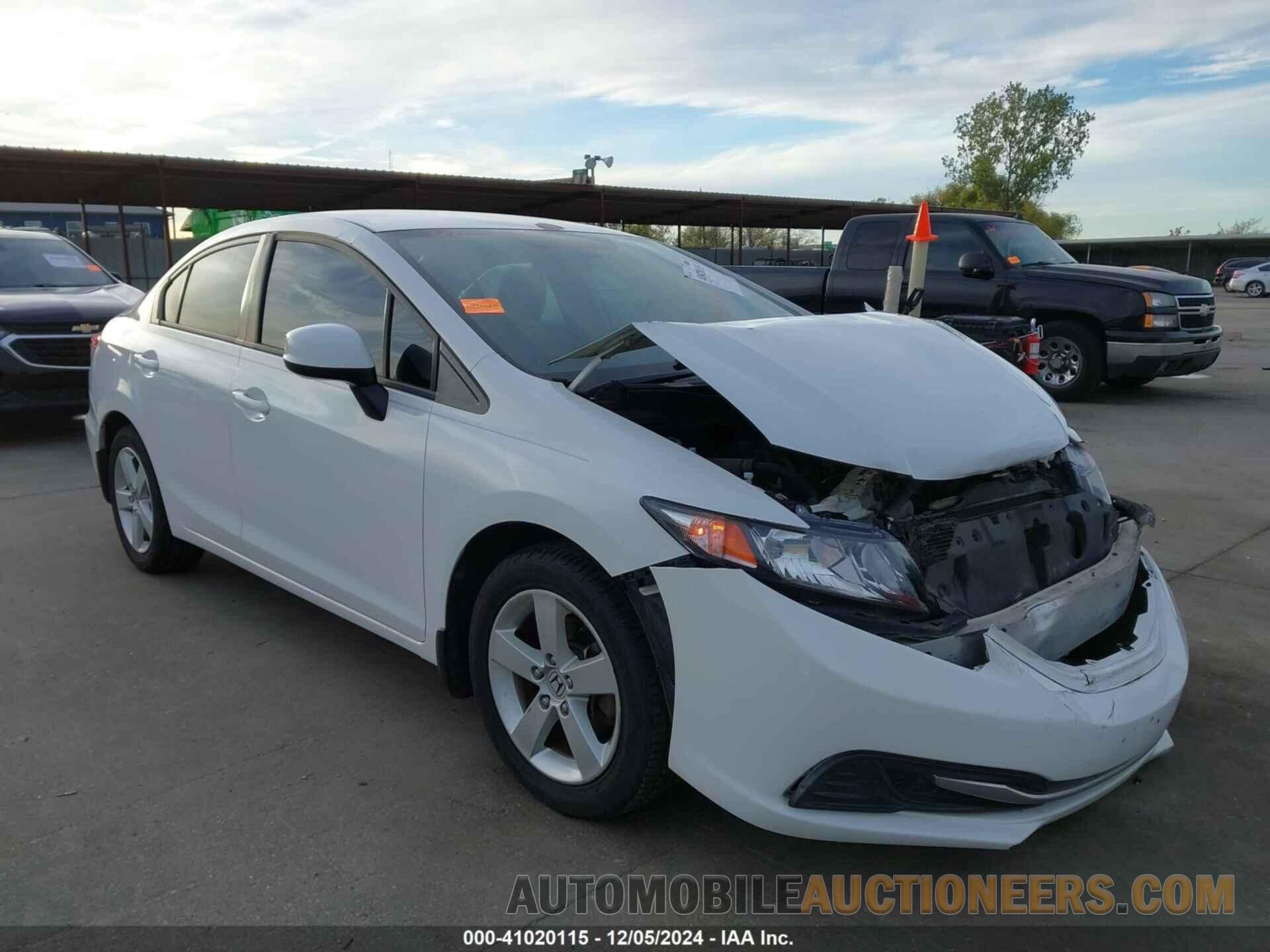 2HGFB2F52DH579269 HONDA CIVIC 2013