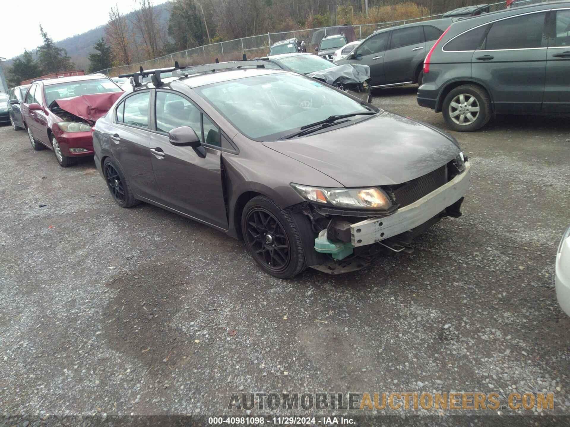 2HGFB2F52DH590966 HONDA CIVIC 2013