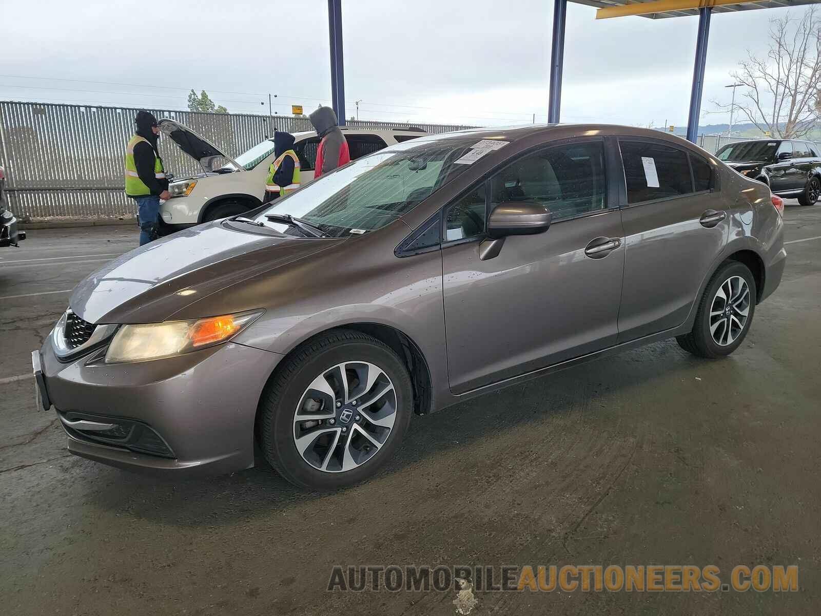 2HGFB2F8XFH513016 Honda Civic Sedan 2015