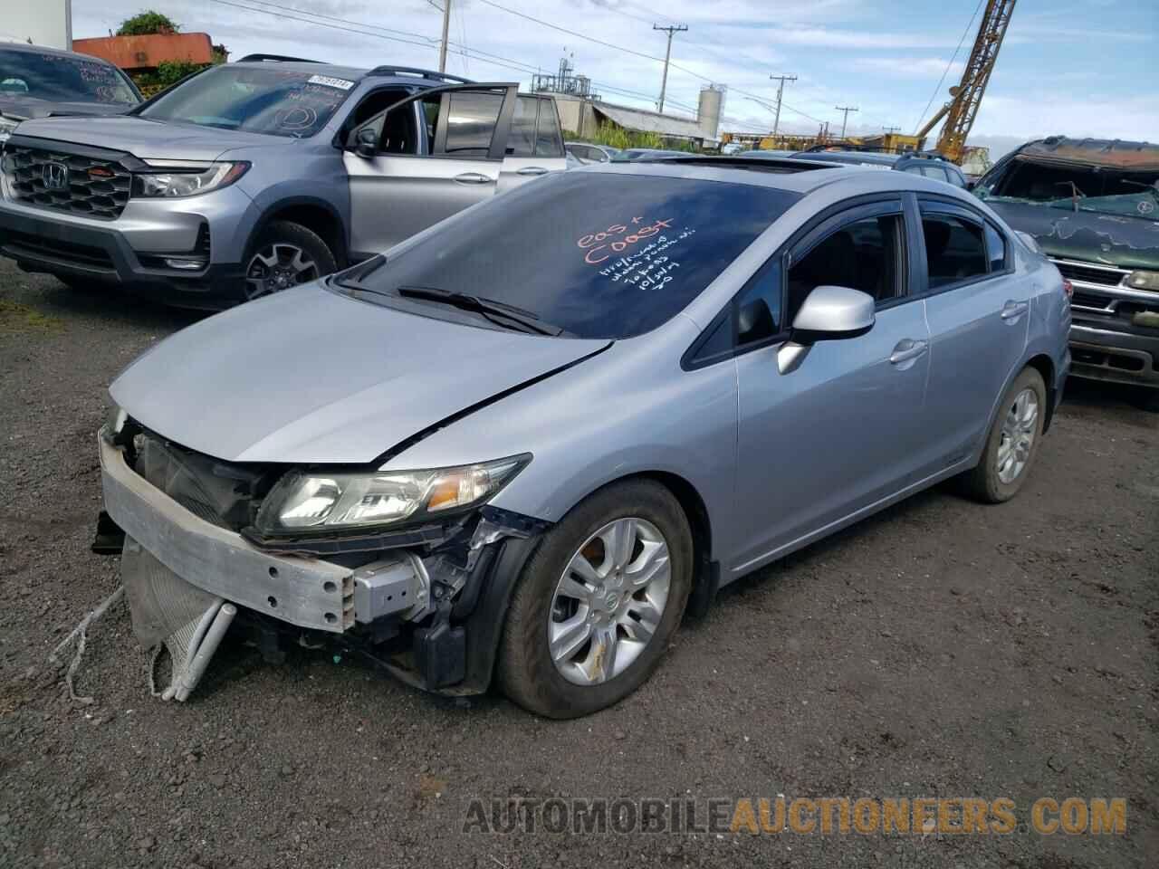 2HGFB6E50DH702415 HONDA CIVIC 2013