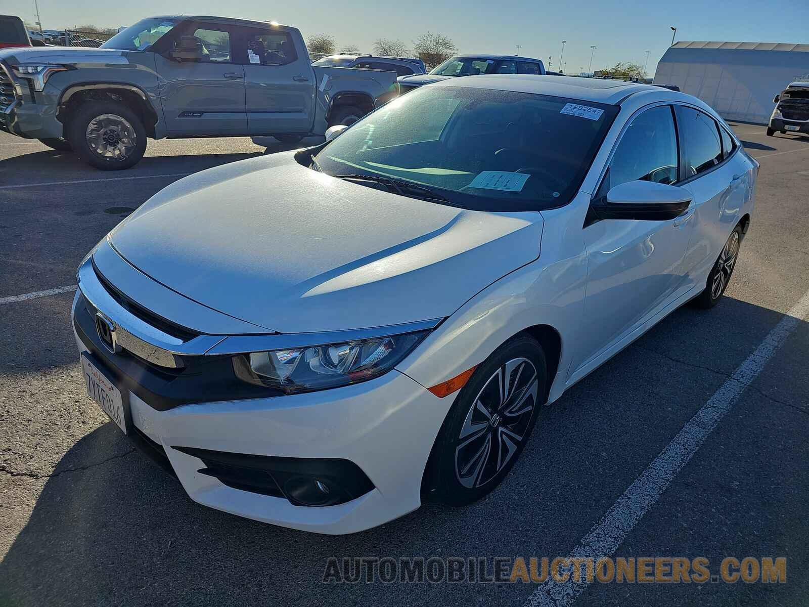 2HGFC1F72HH651960 Honda Civic Sedan 2017