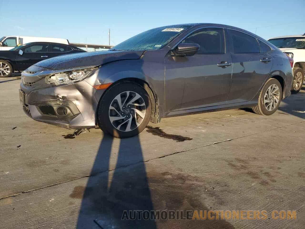 2HGFC2F60JH043180 HONDA CIVIC 2018