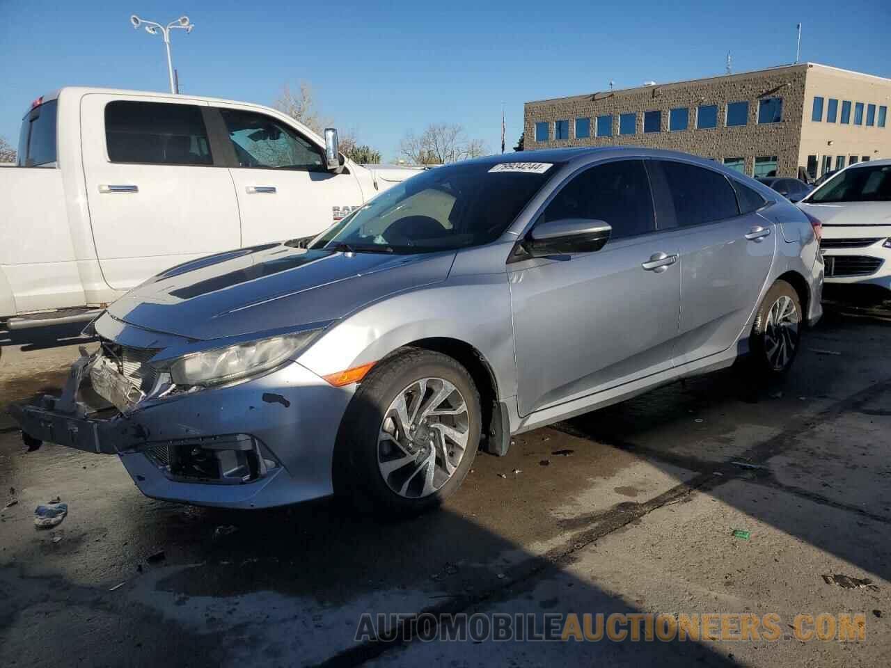 2HGFC2F74JH500775 HONDA CIVIC 2018