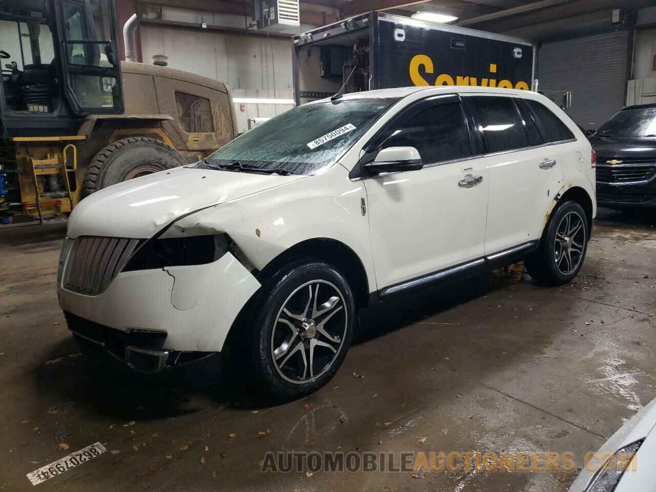 2LMDJ6JK8DBL04781 LINCOLN MKX 2013