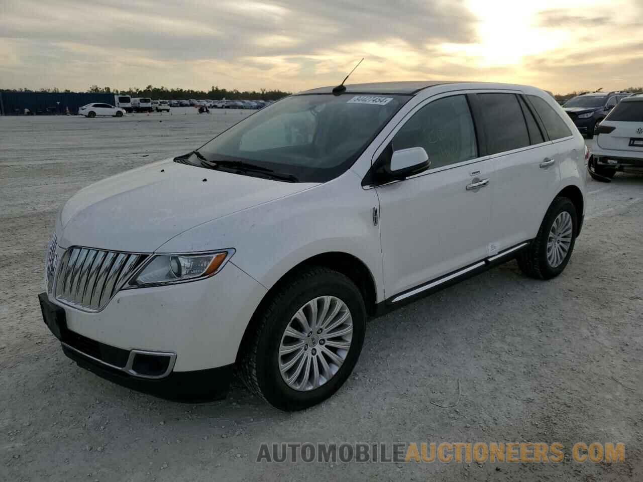 2LMDJ8JK8DBL01522 LINCOLN MKX 2013