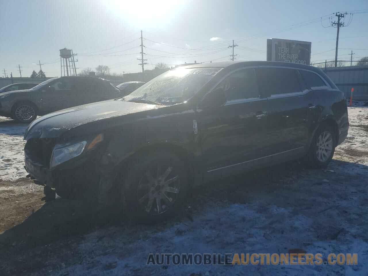 2LMHJ5NKXFBL00126 LINCOLN MKT 2015