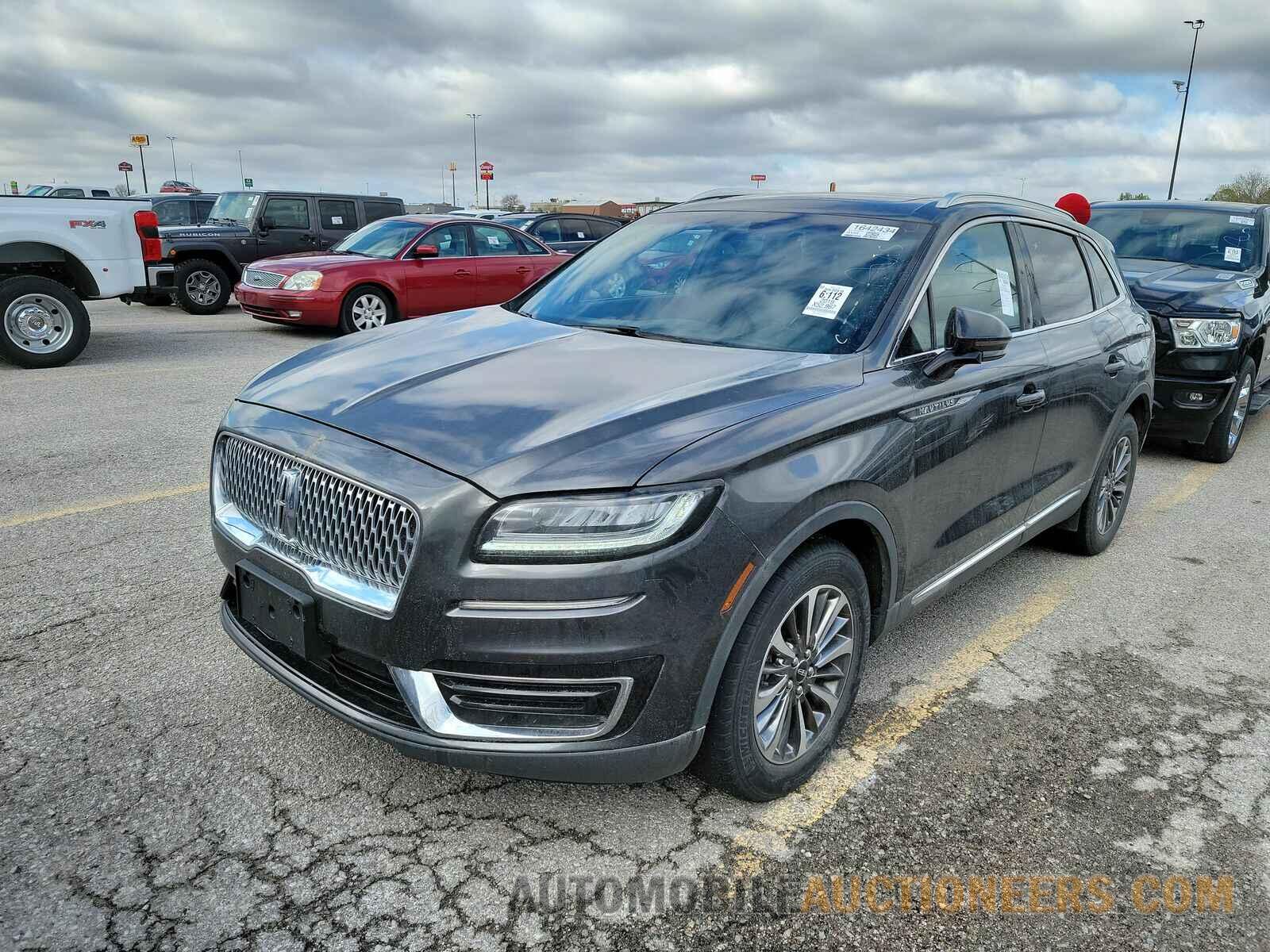 2LMPJ8K96KBL56802 Lincoln Nautilus 2019