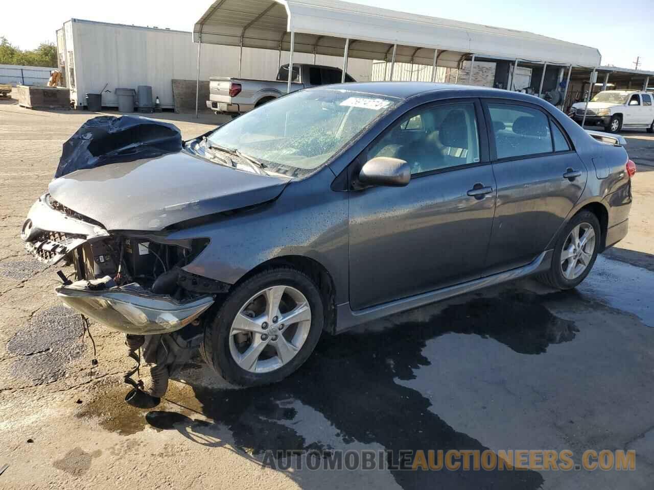 2T1BU4EE5DC933493 TOYOTA COROLLA 2013