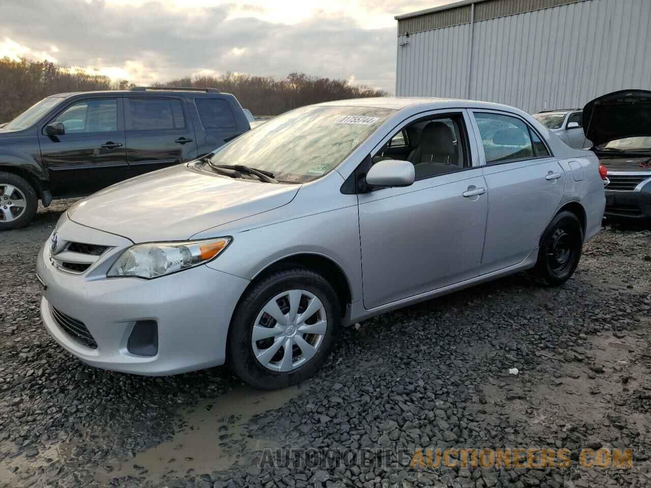 2T1BU4EE5DC970480 TOYOTA COROLLA 2013