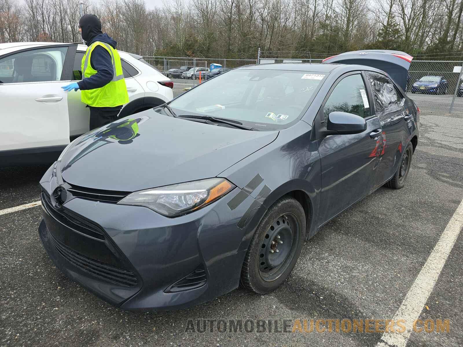 2T1BURHE0JC071059 Toyota Corolla LE 2018