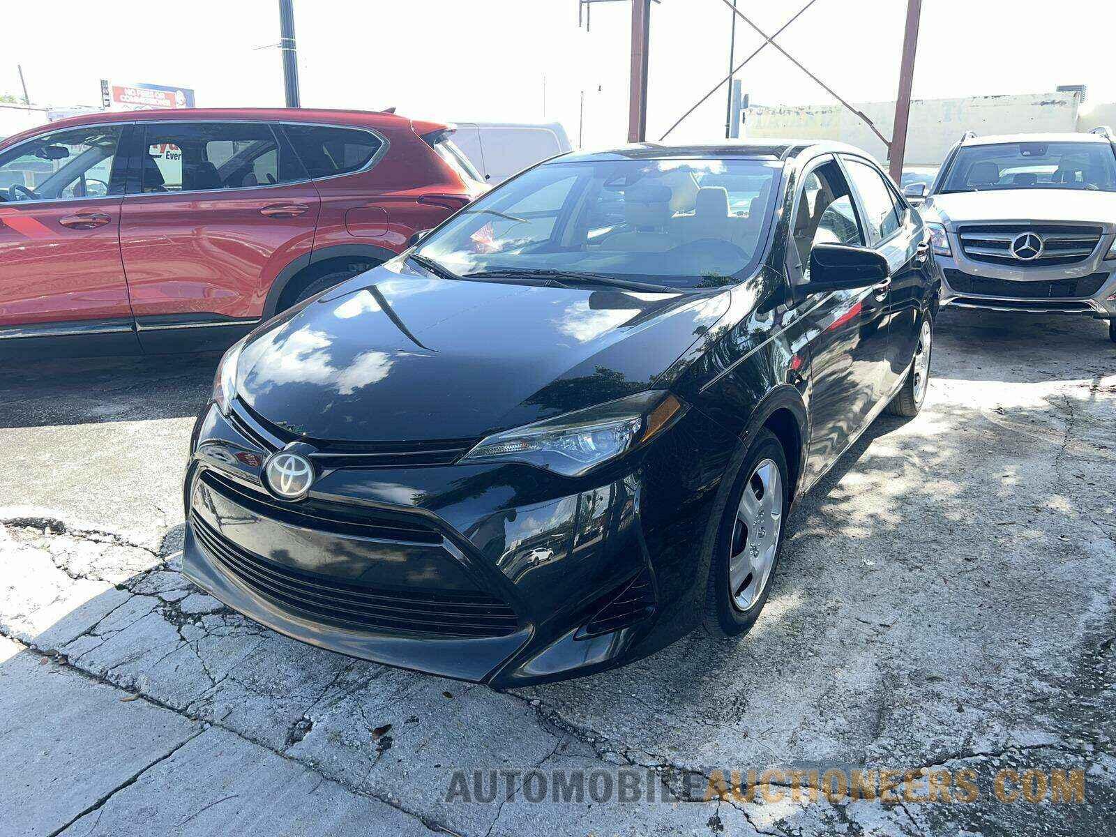 2T1BURHE7JC042013 Toyota Corolla LE 2018