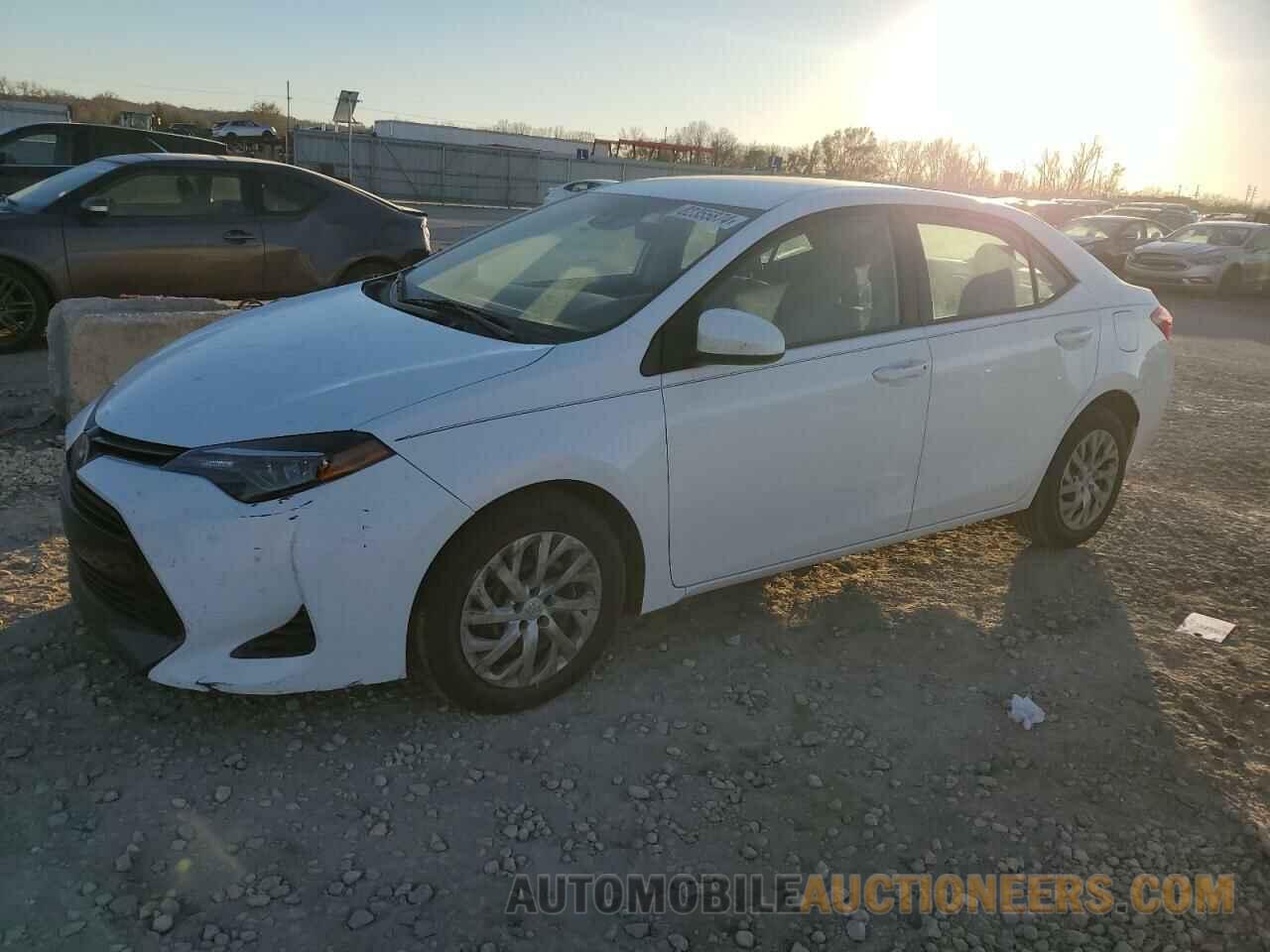 2T1BURHE8JC035040 TOYOTA COROLLA 2018