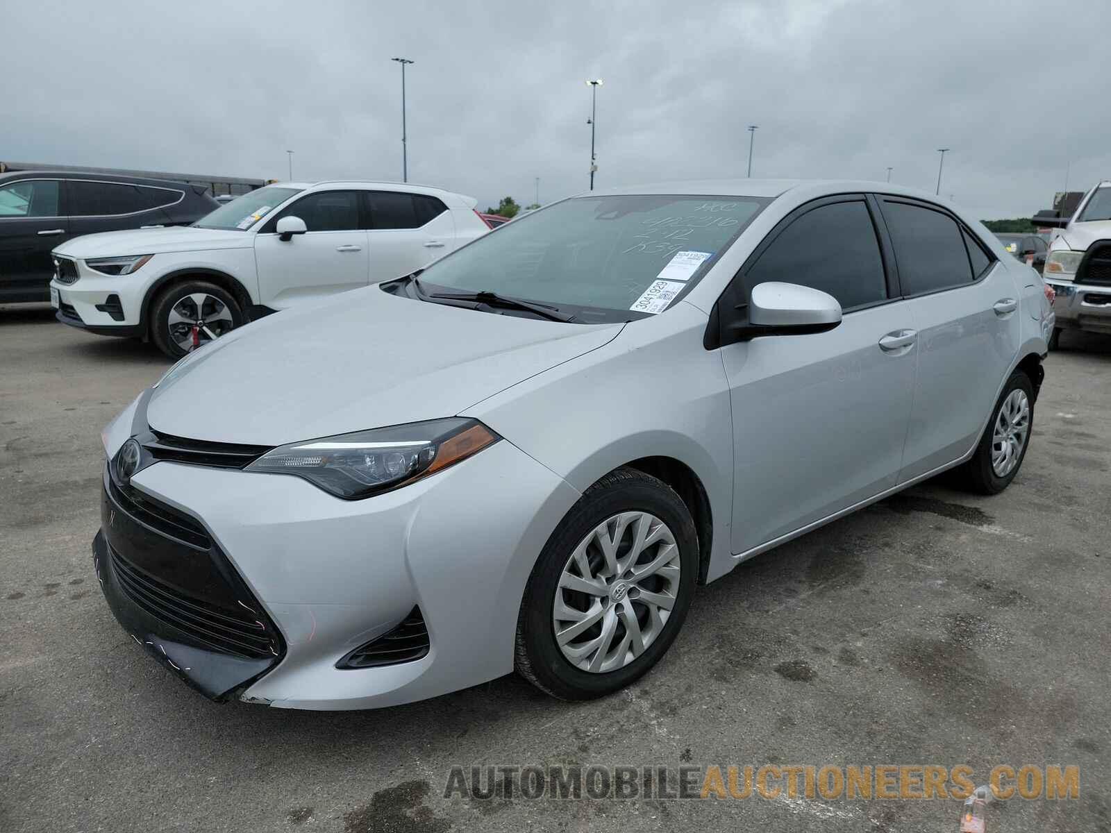 2T1BURHE8JC082231 Toyota Corolla LE 2018