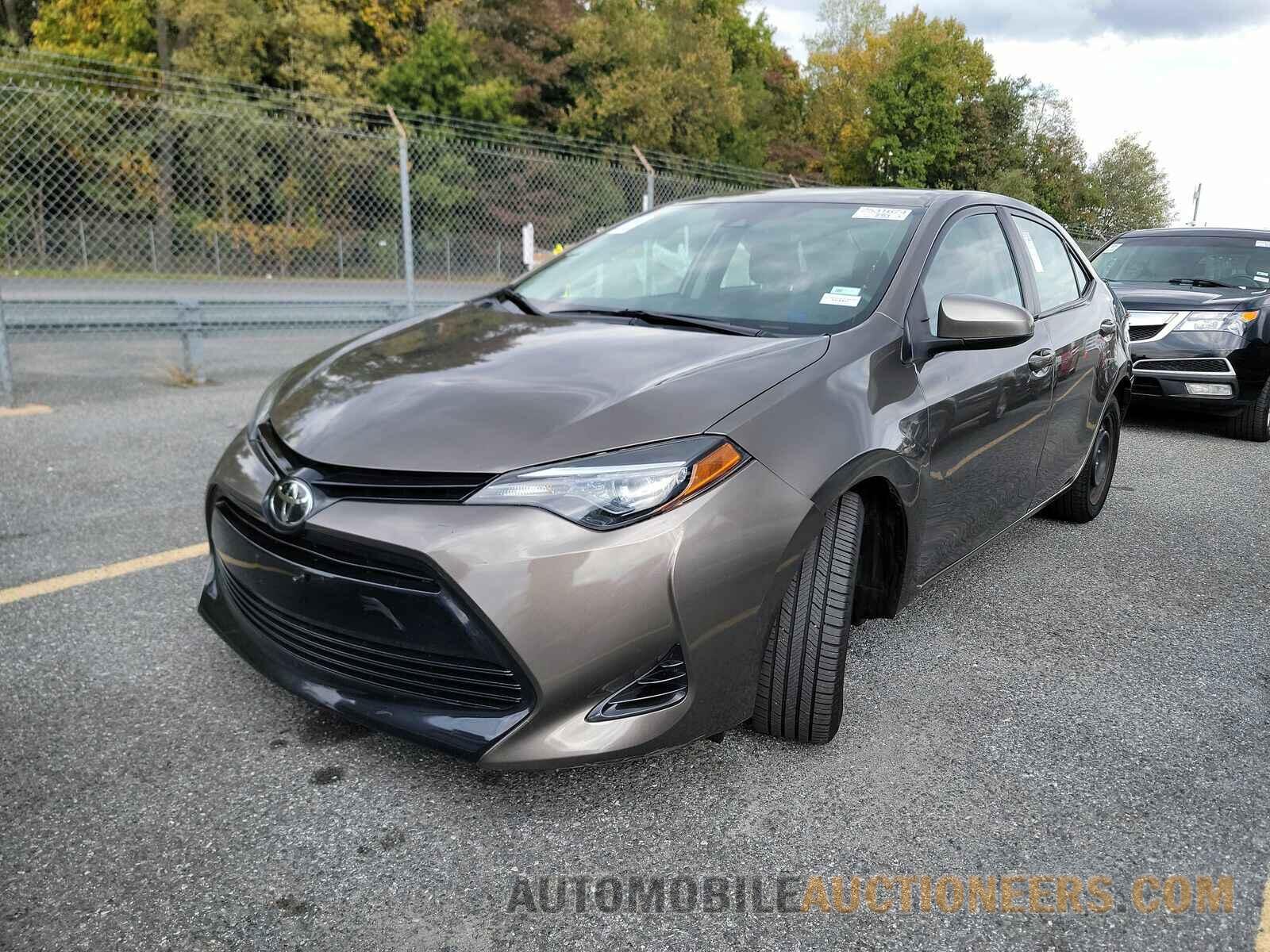 2T1BURHE8JC087655 Toyota Corolla LE 2018