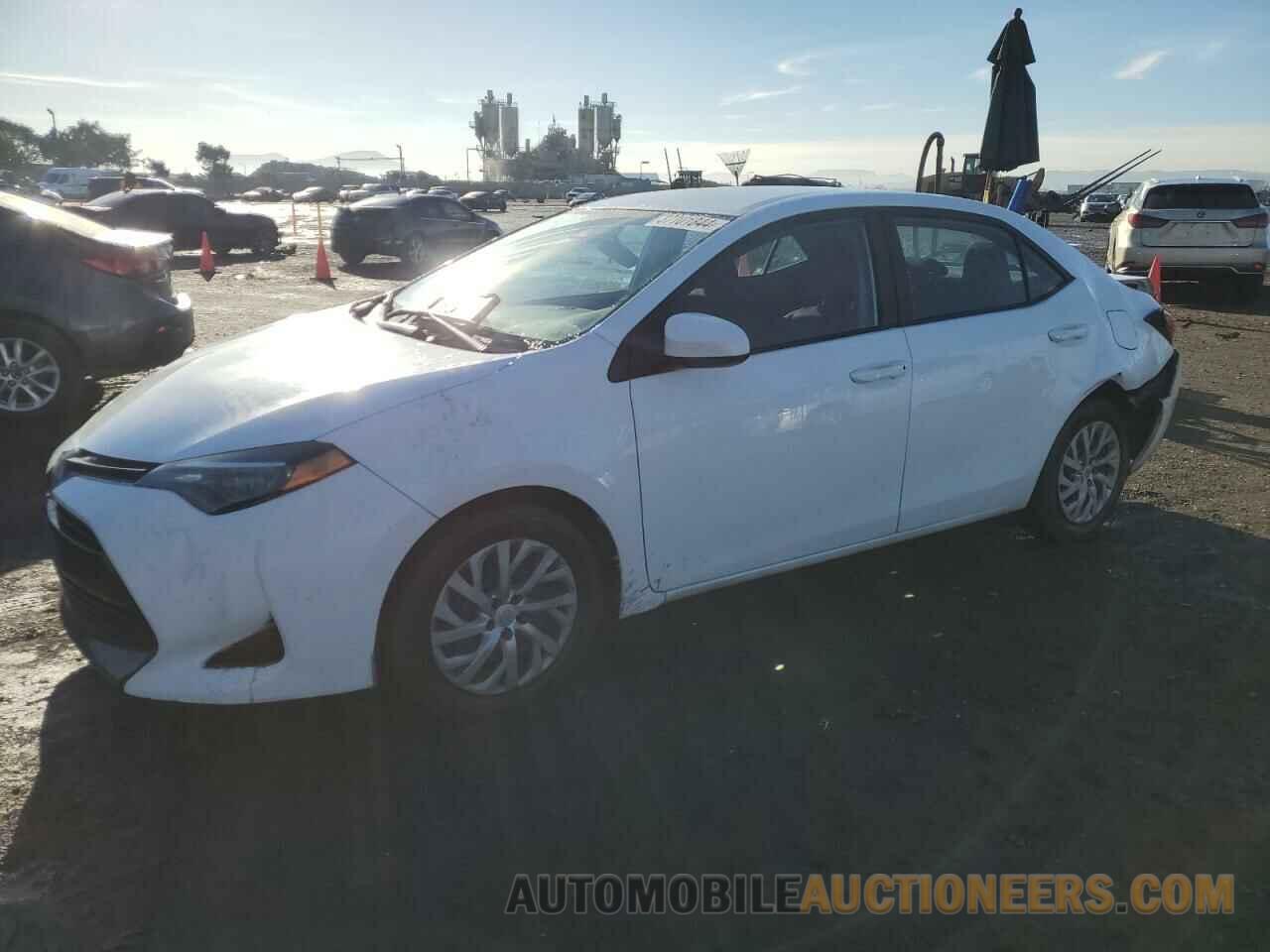 2T1BURHEXJC087043 TOYOTA COROLLA 2018