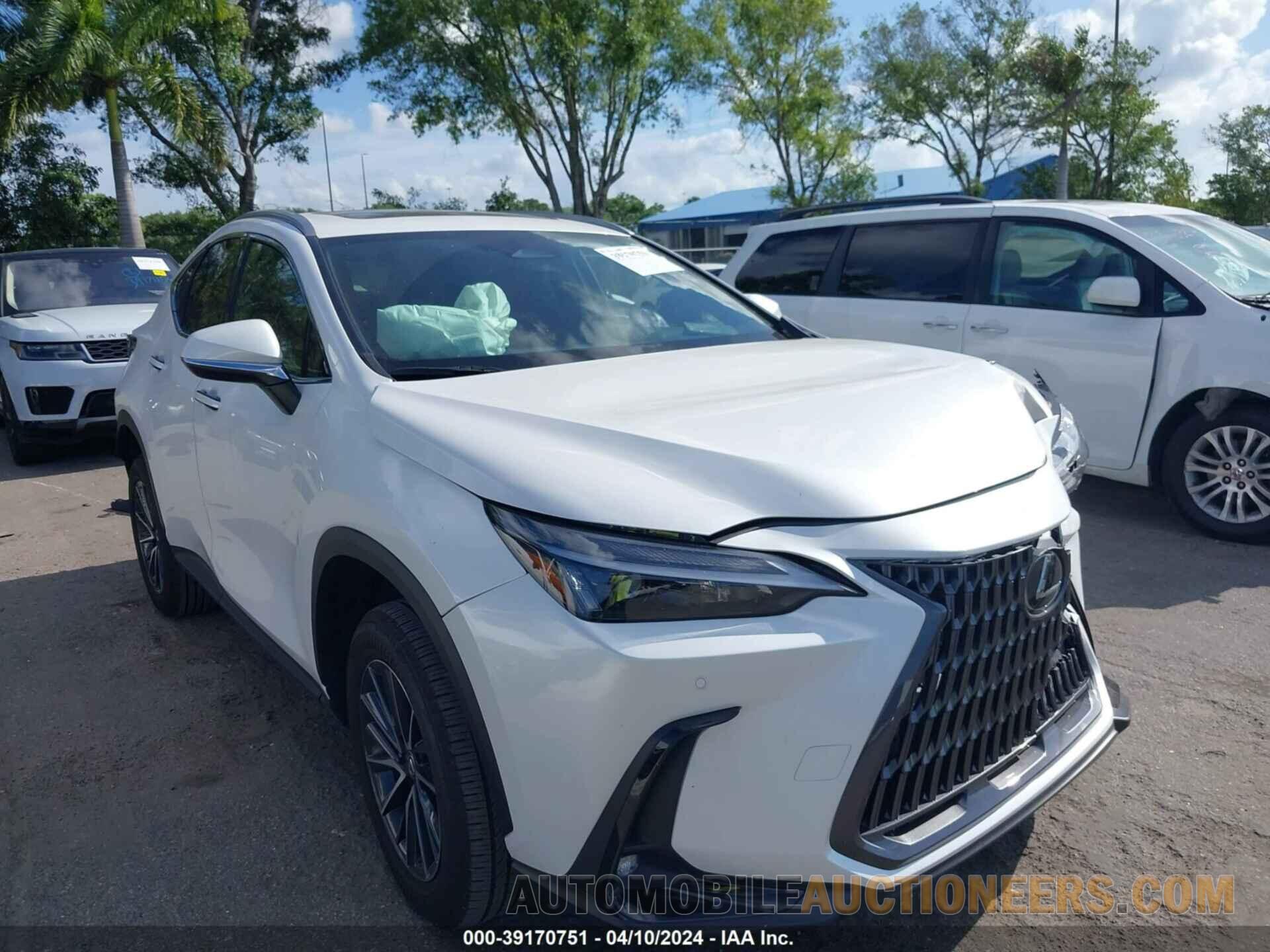 2T2GDCAZ6RC012623 LEXUS NX 2024