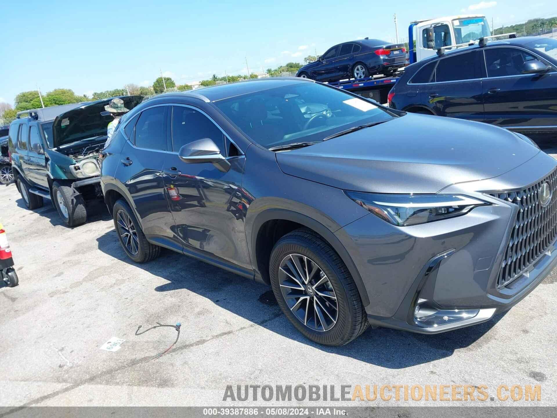 2T2GDCAZ8RC010324 LEXUS NX 250 2024