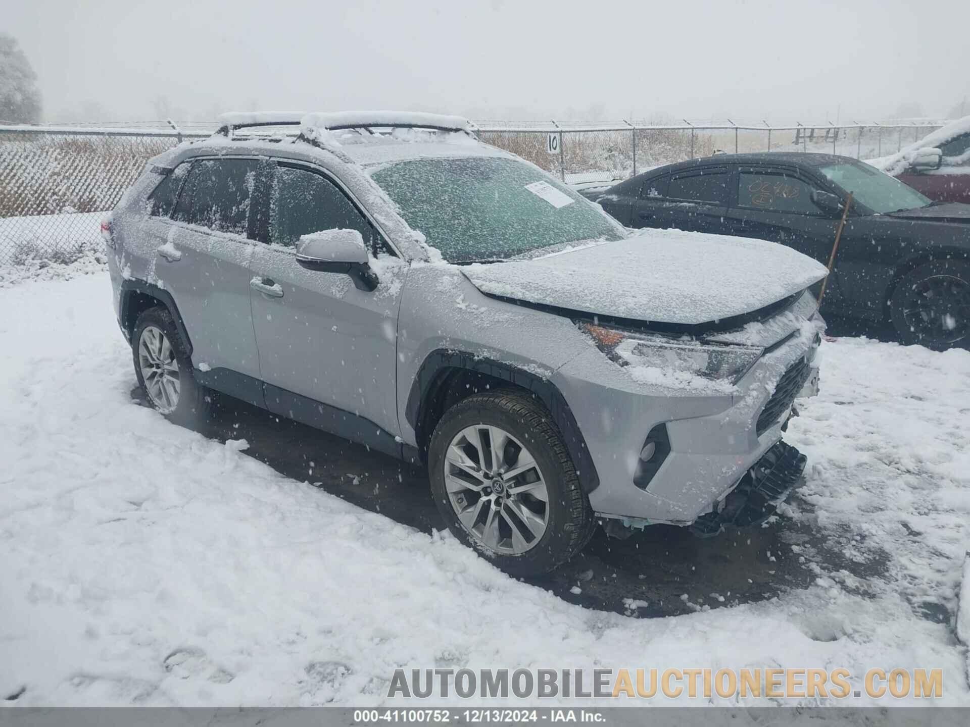 2T3A1RFV1KW038490 TOYOTA RAV4 2019