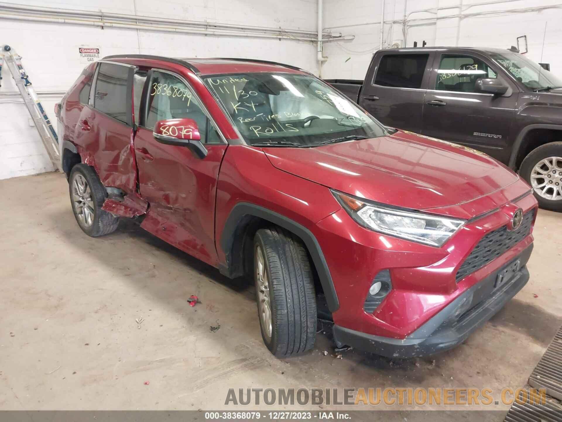 2T3A1RFV2KW044556 TOYOTA RAV4 2019