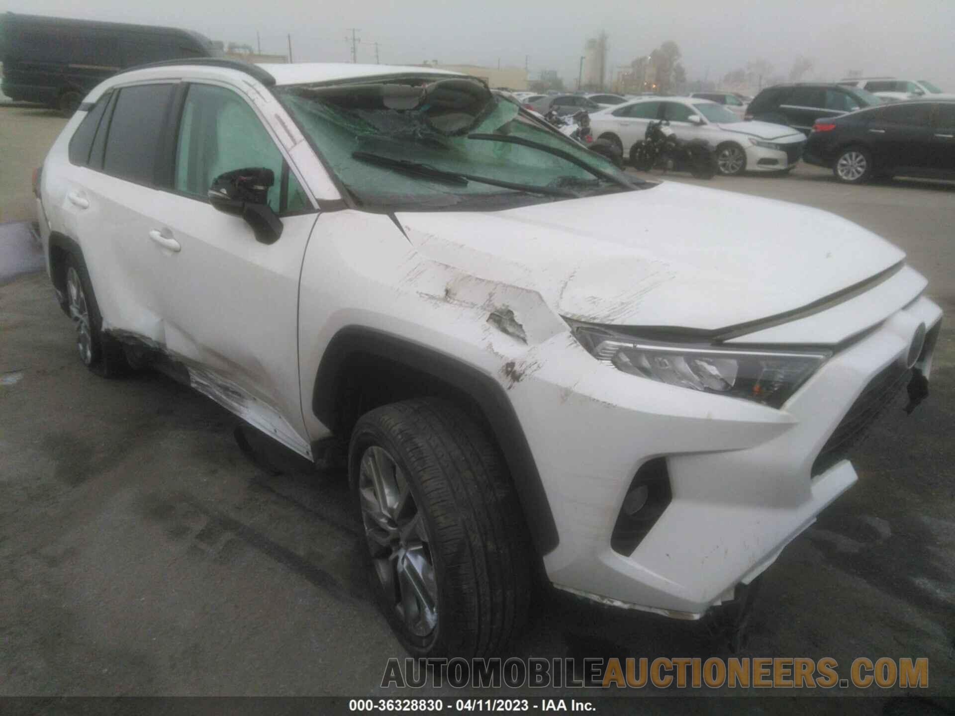 2T3A1RFV2KW077928 TOYOTA RAV4 2019