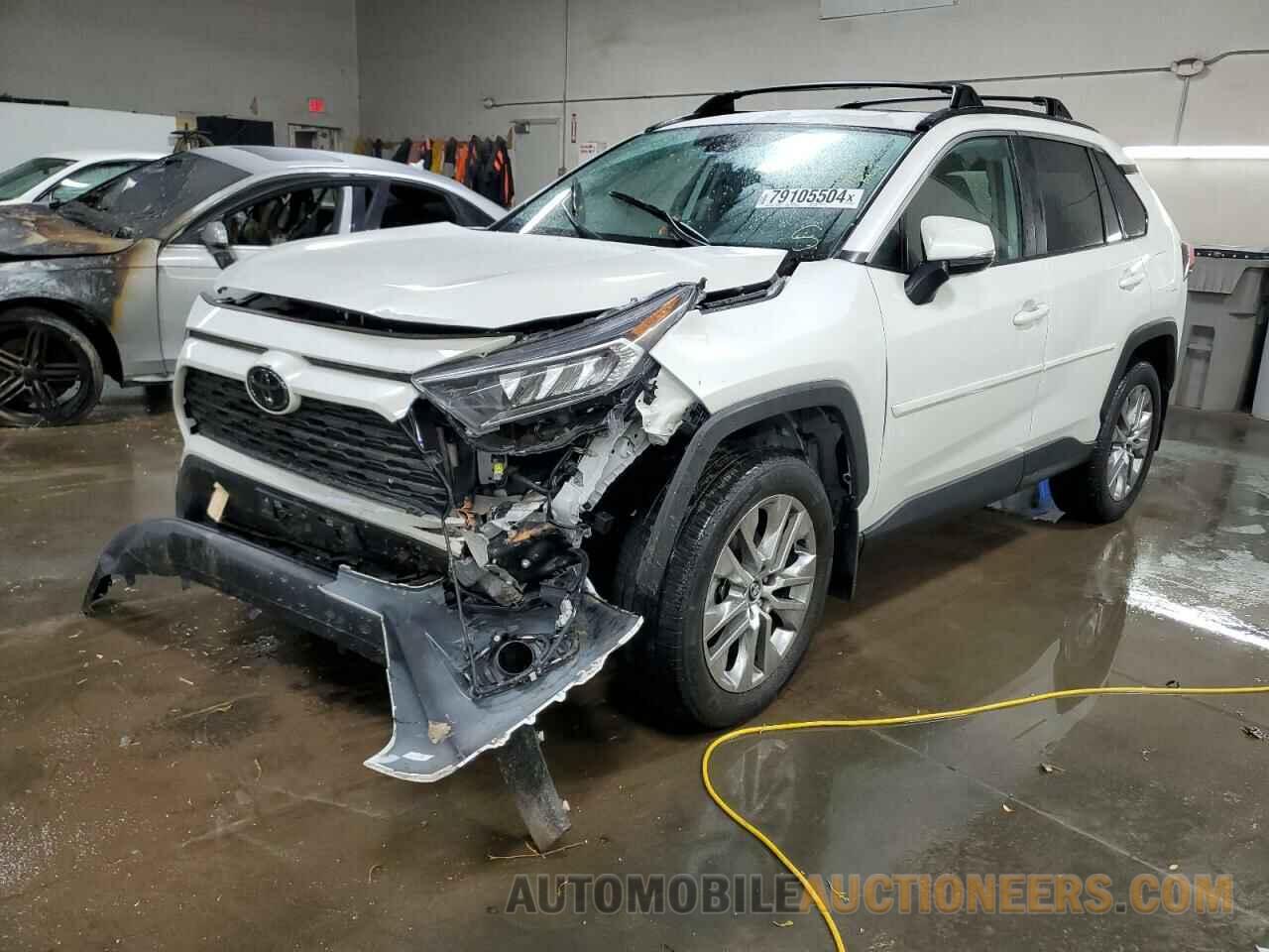 2T3A1RFV2MW145230 TOYOTA RAV4 2021