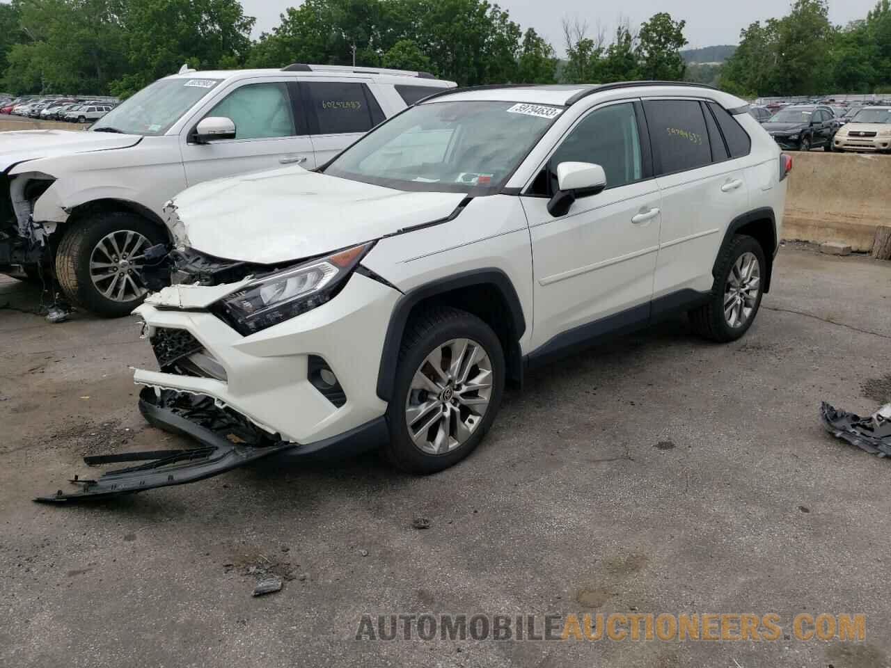 2T3A1RFV2MW187672 TOYOTA RAV4 2021