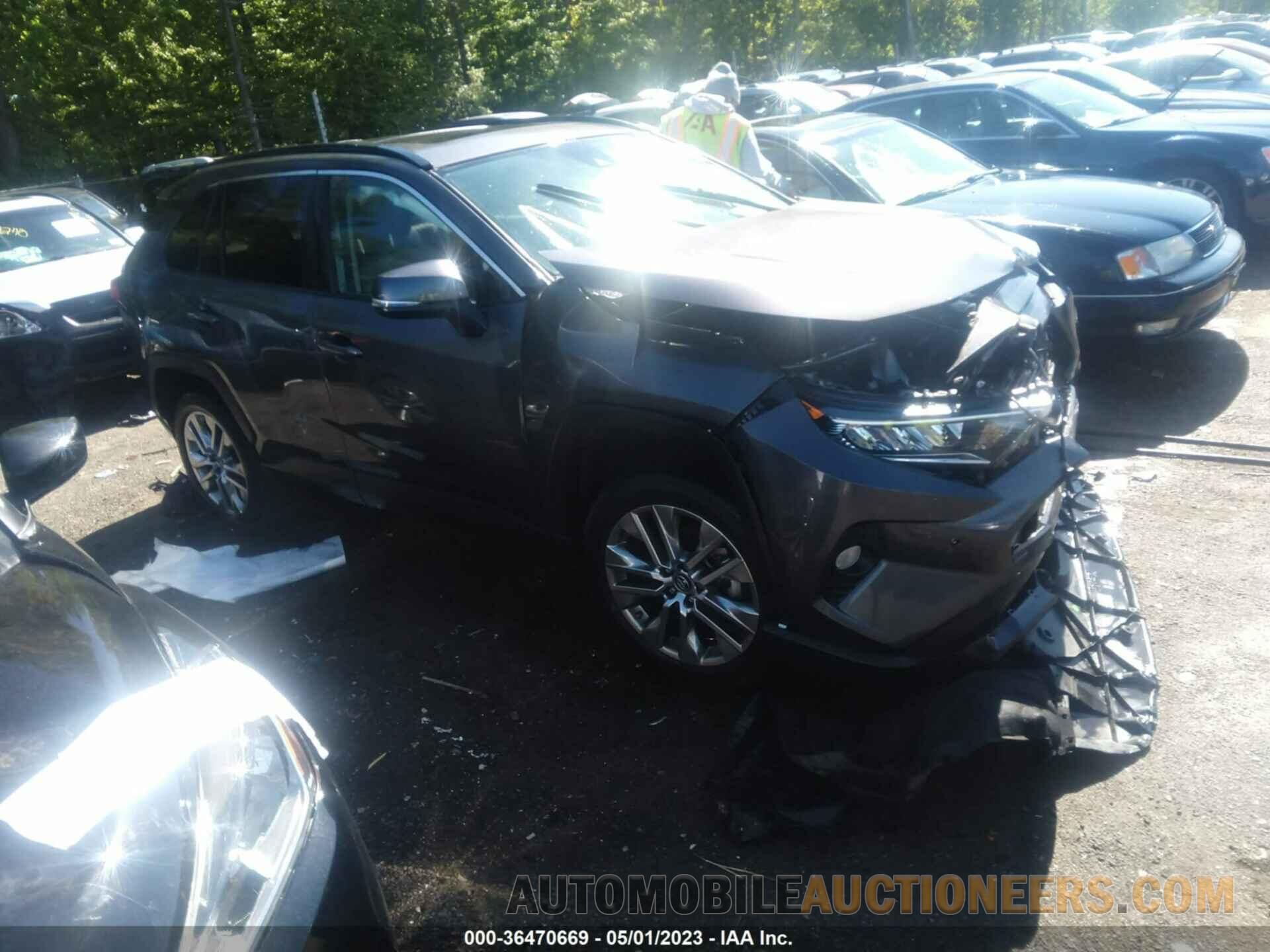 2T3A1RFV4KW051766 TOYOTA RAV4 2019