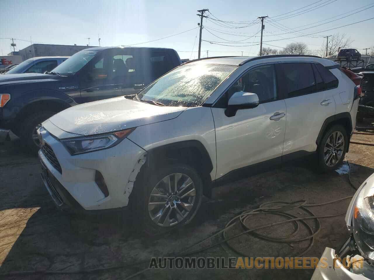 2T3A1RFV4MW163826 TOYOTA RAV4 2021