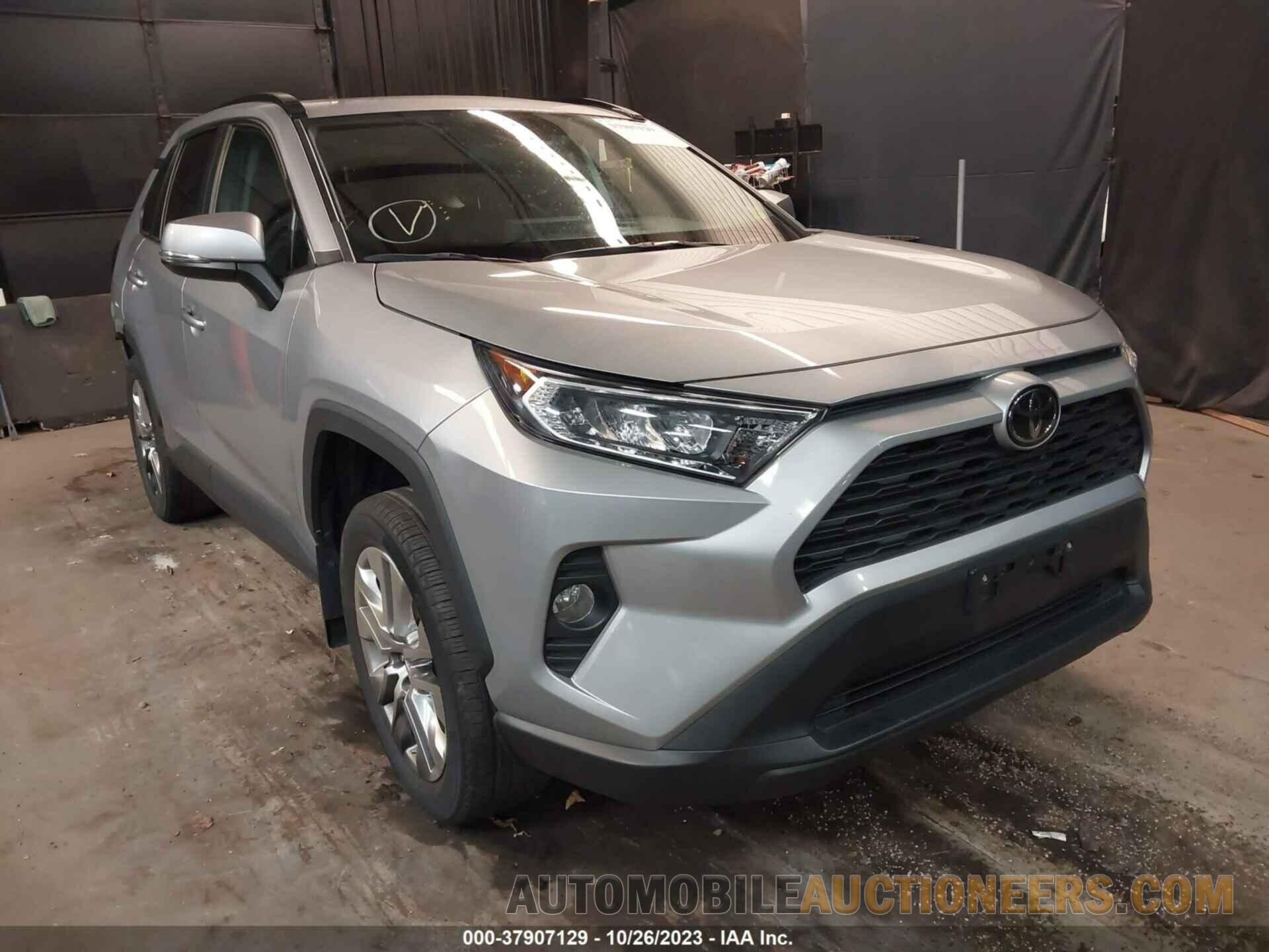 2T3A1RFV5KW005119 TOYOTA RAV4 2019